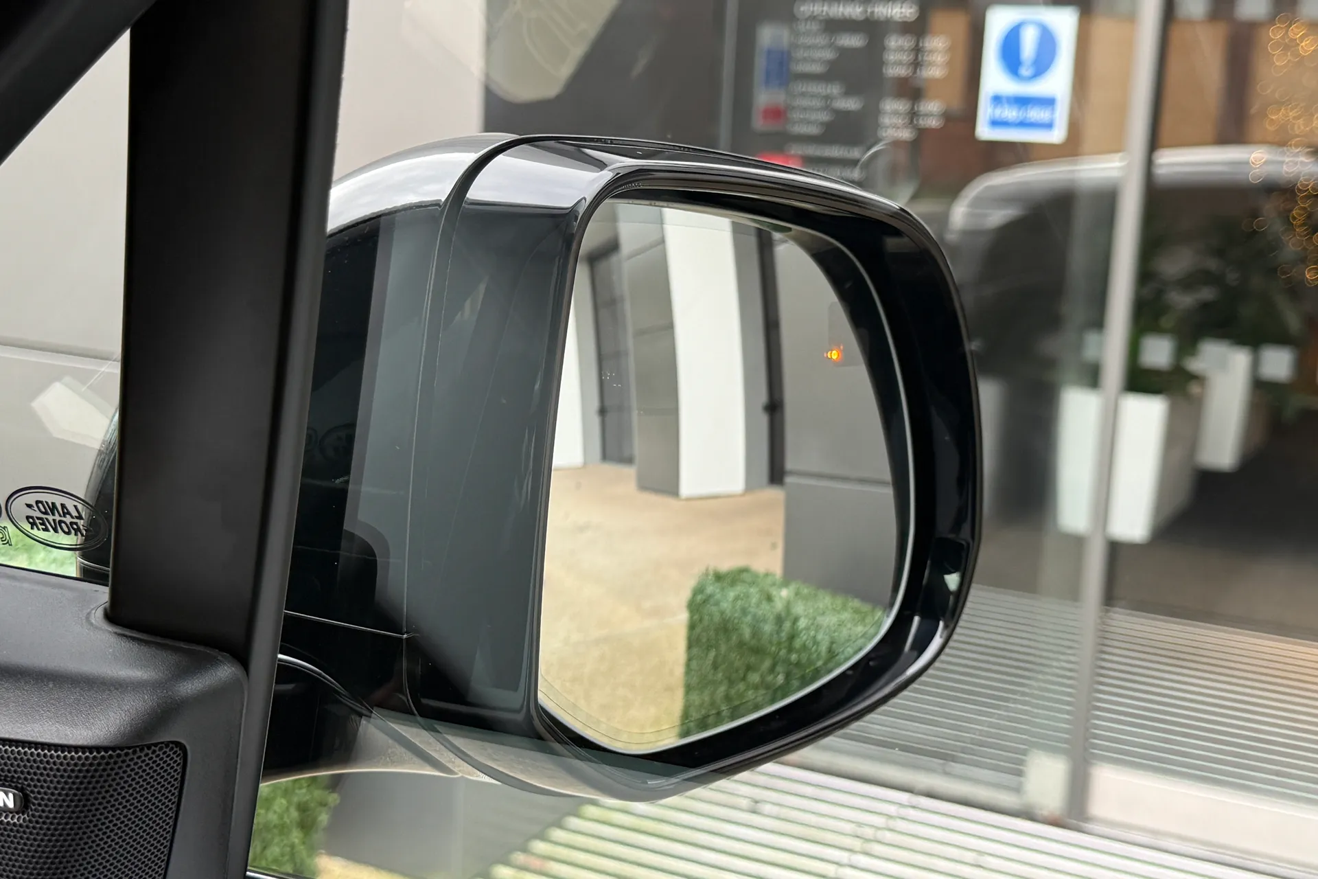 LAND ROVER RANGE ROVER SPORT thumbnail image number 12