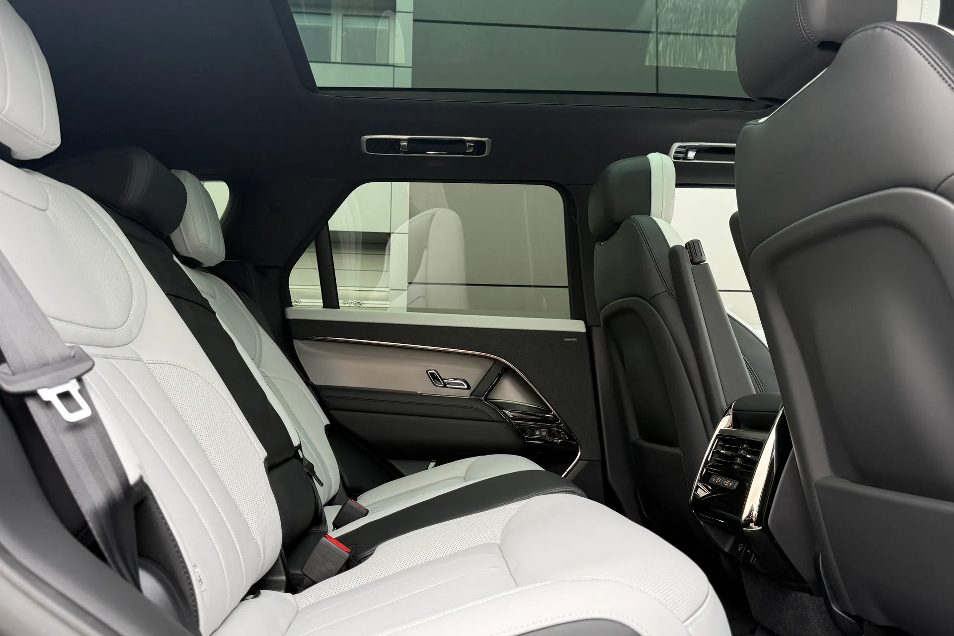 LAND ROVER RANGE ROVER SPORT thumbnail image number 37