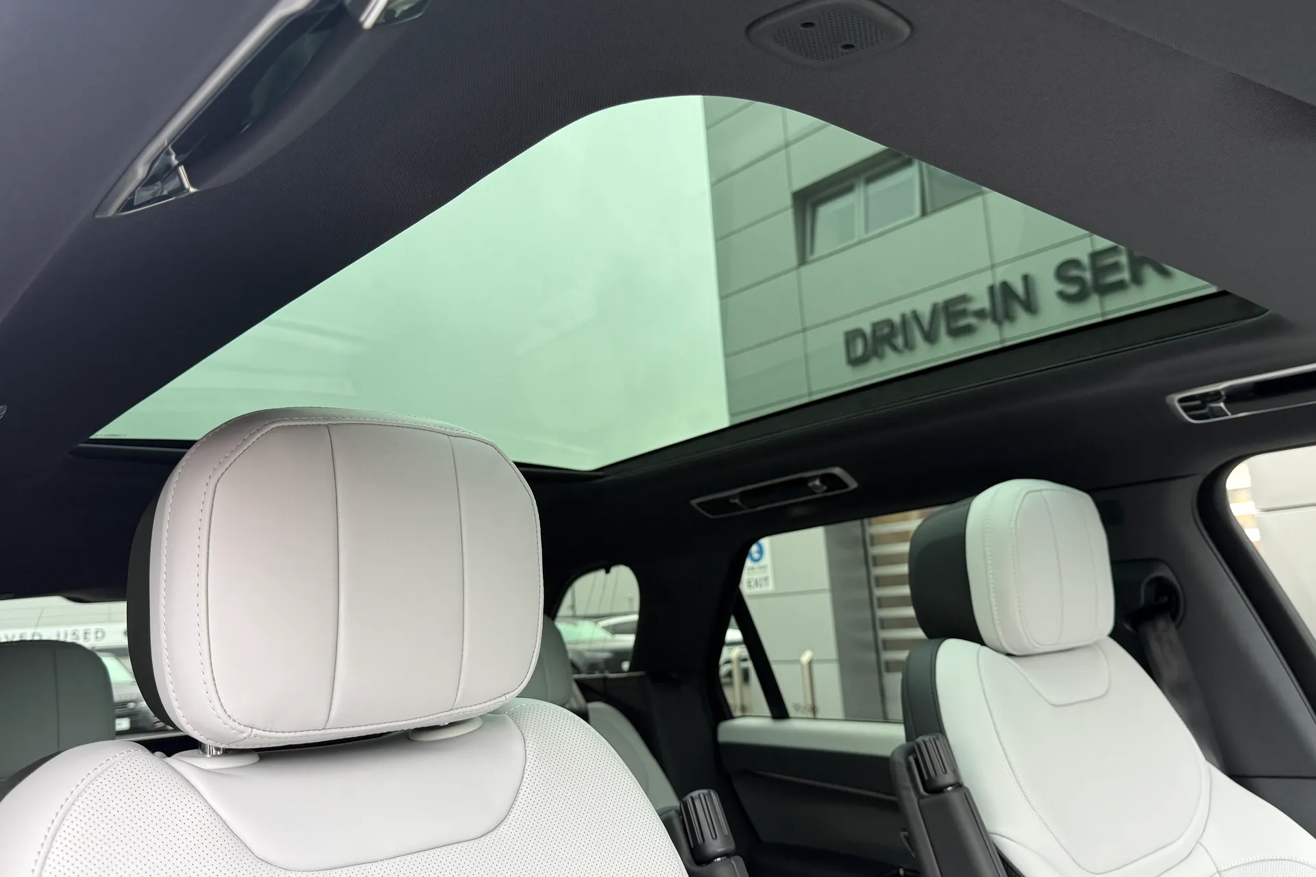 LAND ROVER RANGE ROVER SPORT thumbnail image number 9