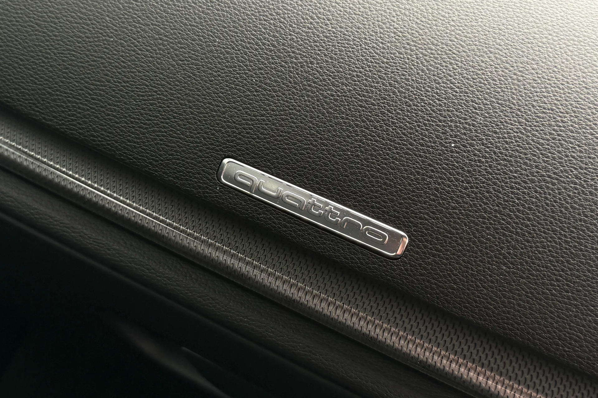 Audi RS3 thumbnail image number 19