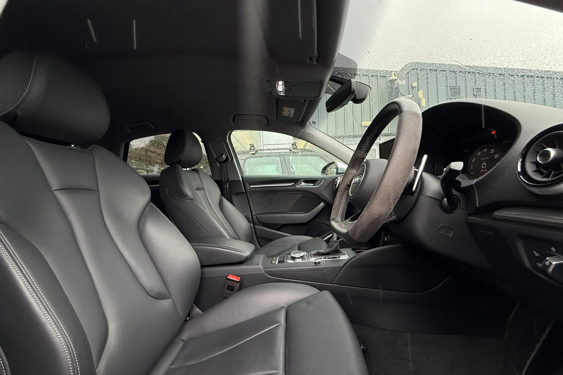 Audi RS3 thumbnail image number 28