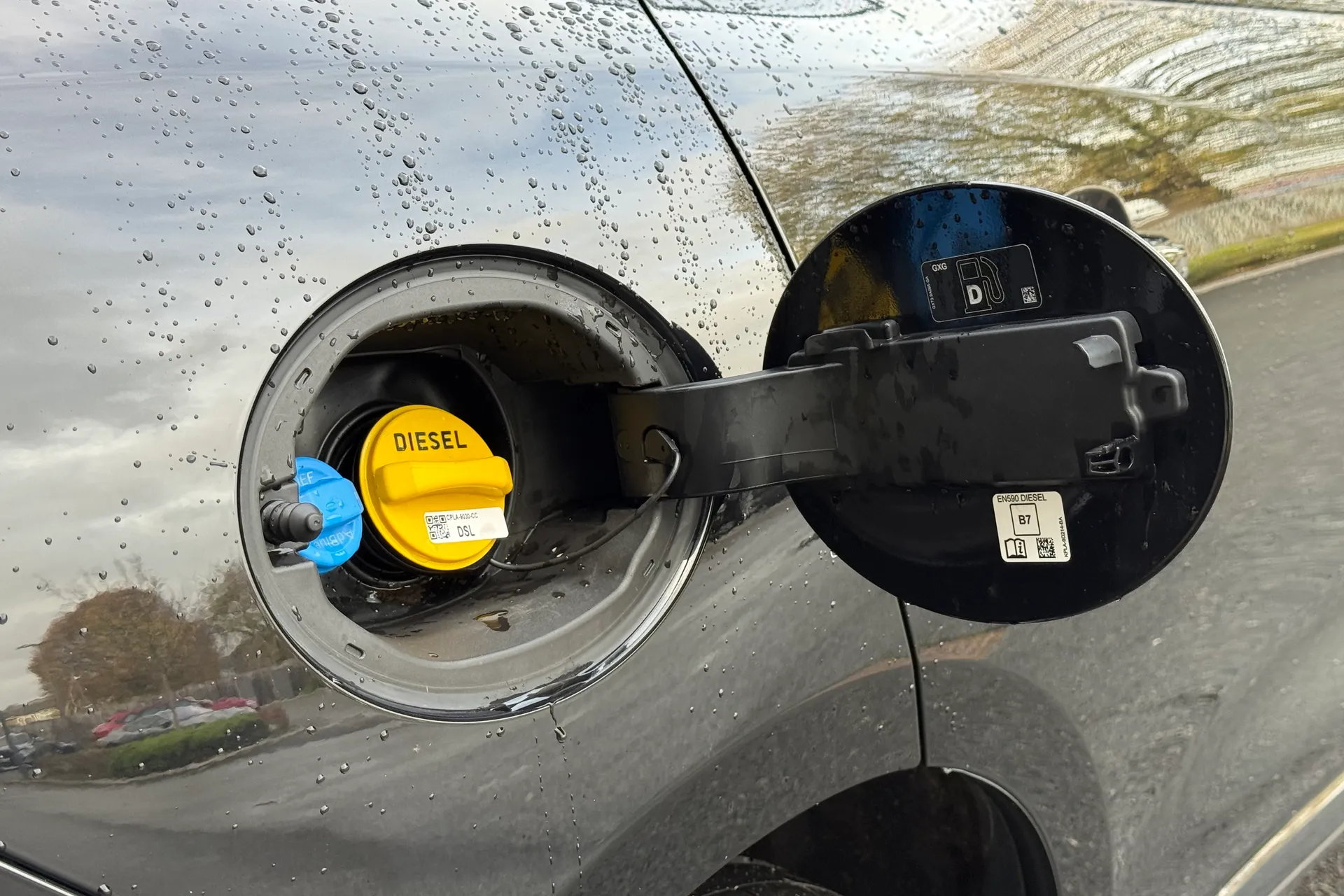 Jaguar F-PACE thumbnail image number 36