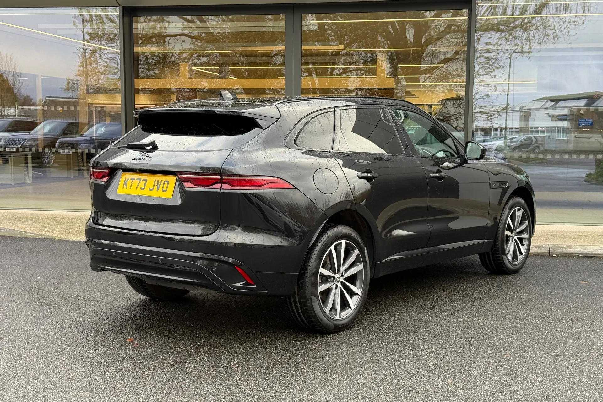 Jaguar F-PACE thumbnail image number 7