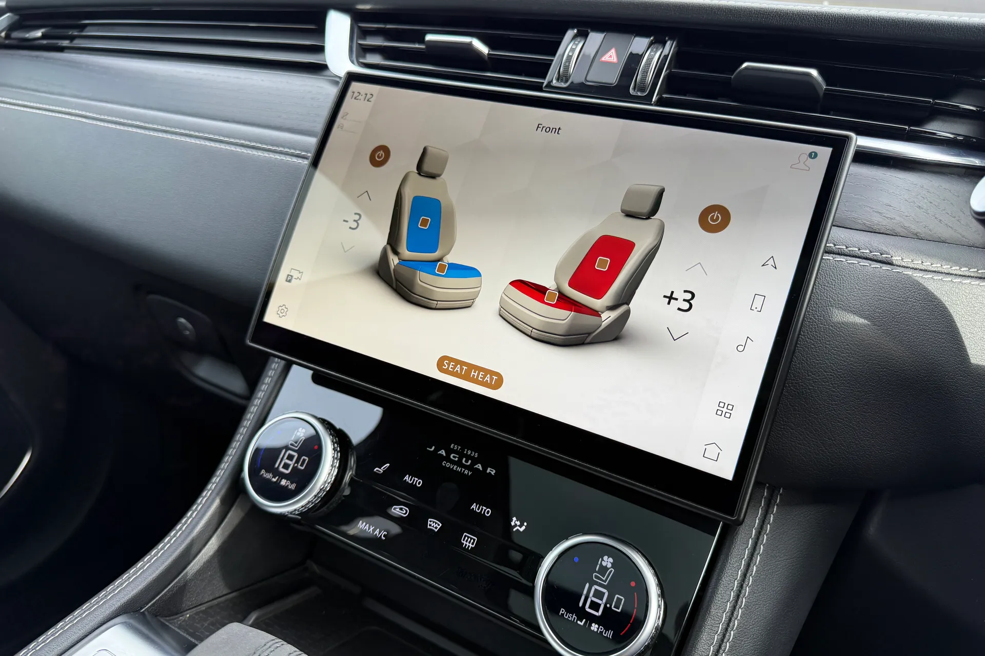 Jaguar F-PACE thumbnail image number 54