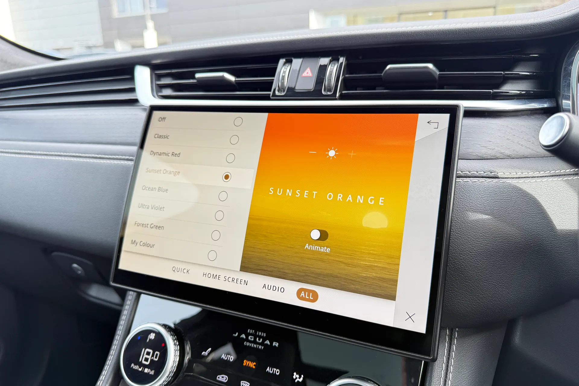 Jaguar F-PACE thumbnail image number 52