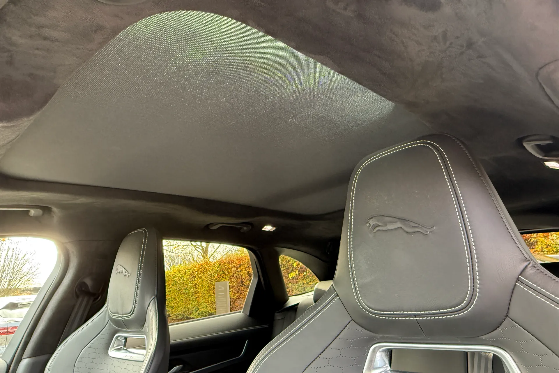 Jaguar F-PACE thumbnail image number 42