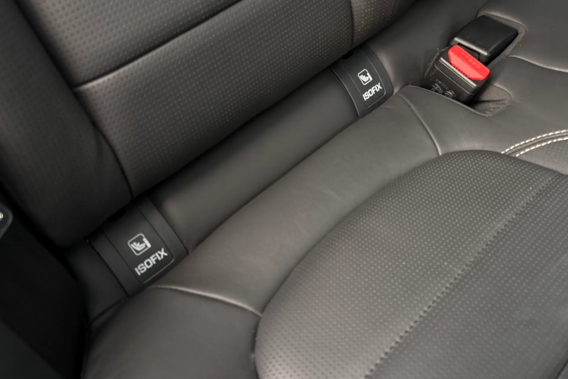 Jaguar F-PACE thumbnail image number 33