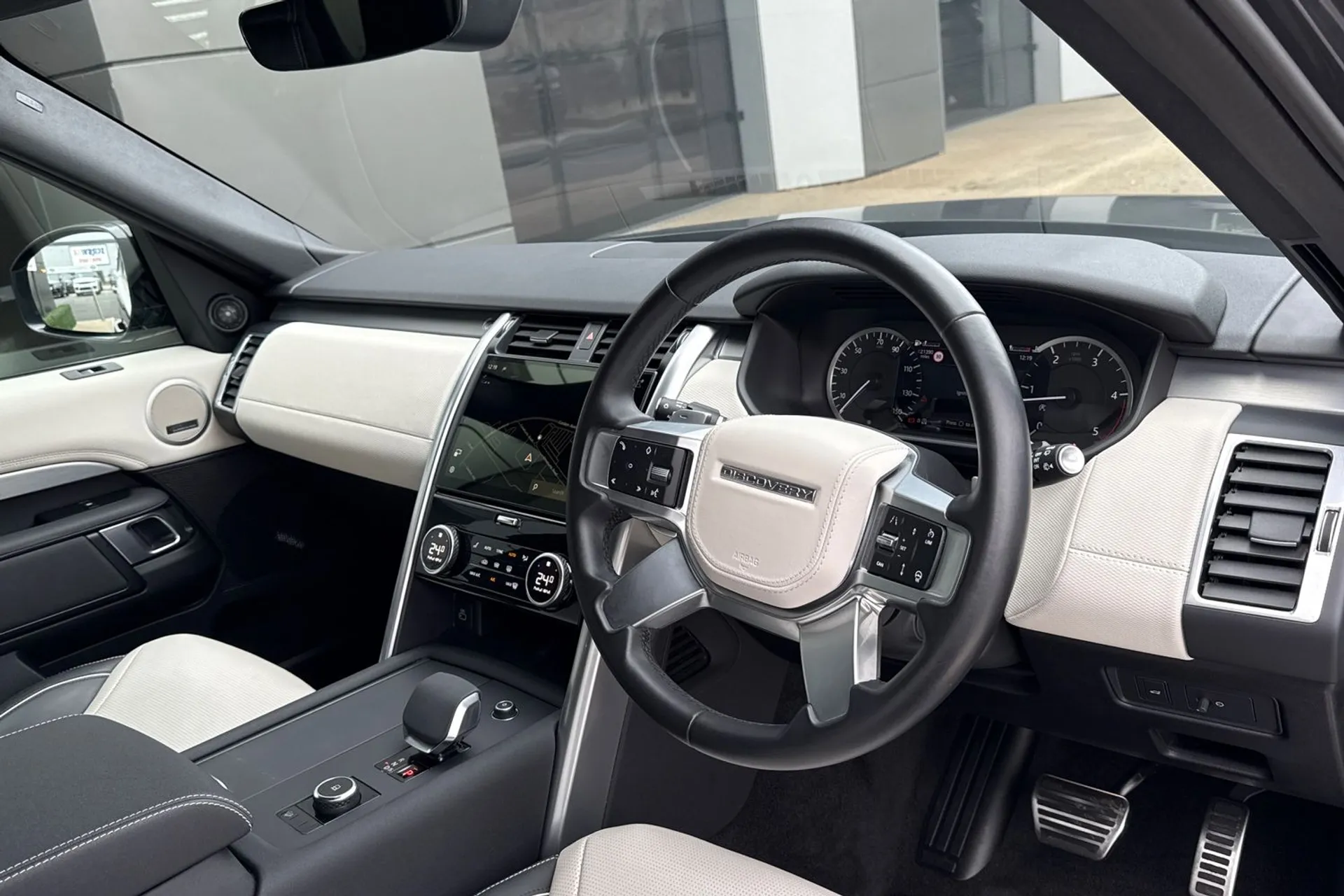 LAND ROVER DISCOVERY thumbnail image number 18