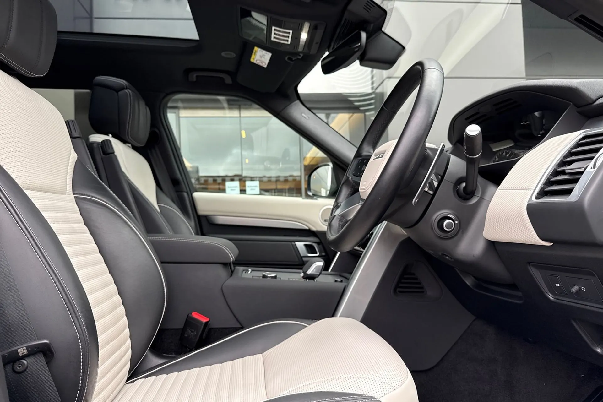 LAND ROVER DISCOVERY thumbnail image number 17