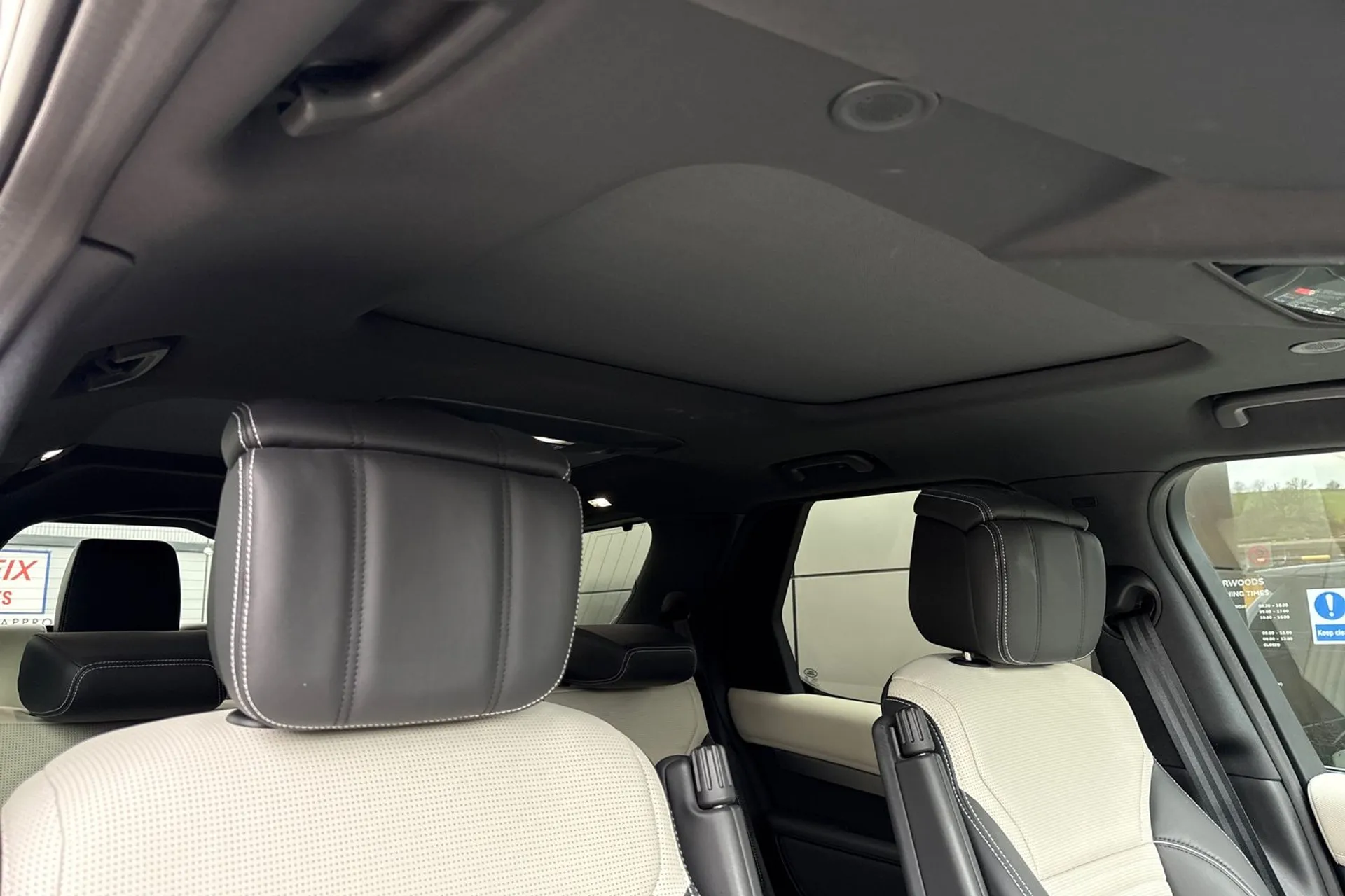 LAND ROVER DISCOVERY thumbnail image number 9