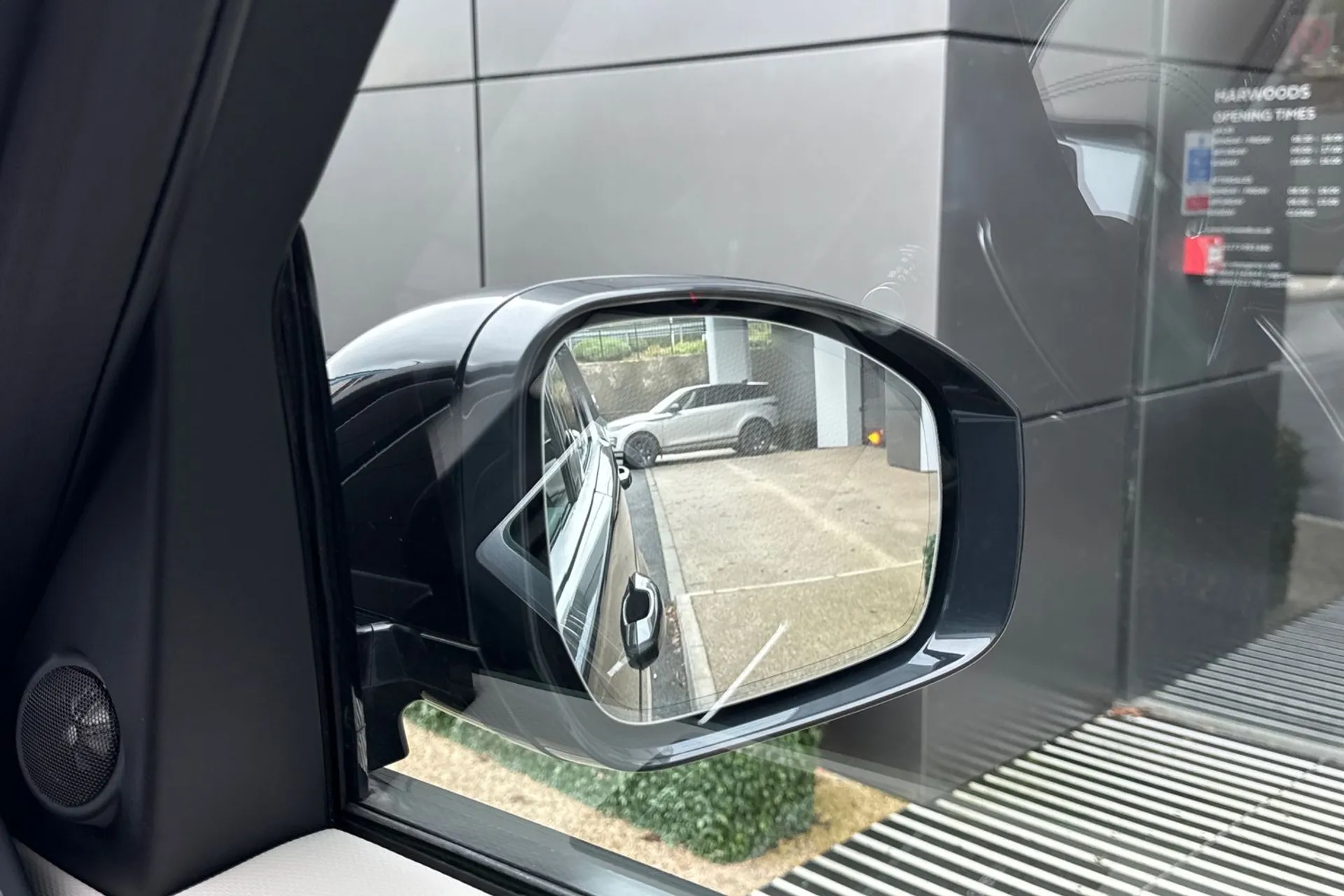 LAND ROVER DISCOVERY thumbnail image number 14