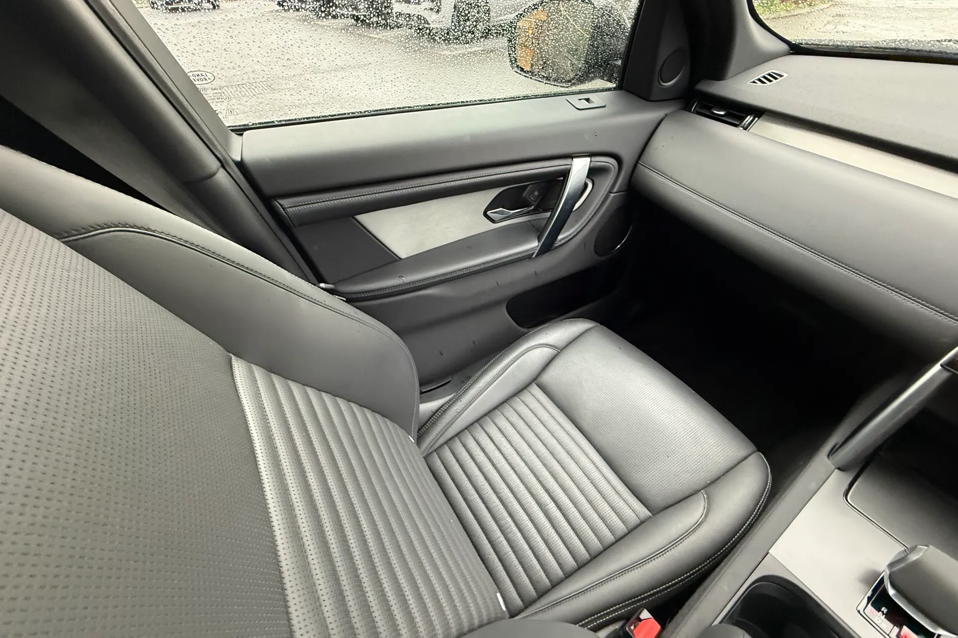 LAND ROVER DISCOVERY SPORT thumbnail image number 12