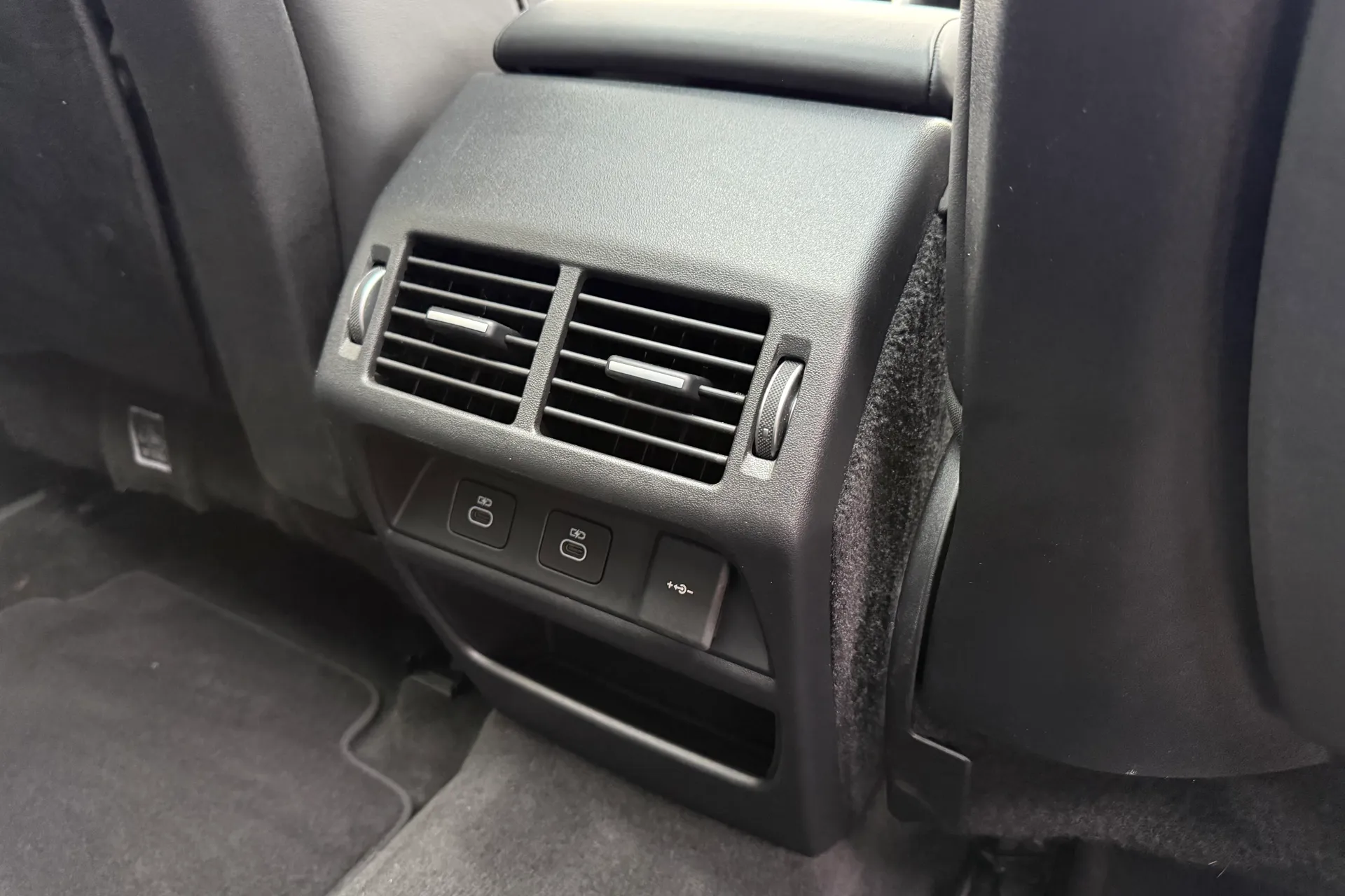 LAND ROVER DISCOVERY SPORT thumbnail image number 34