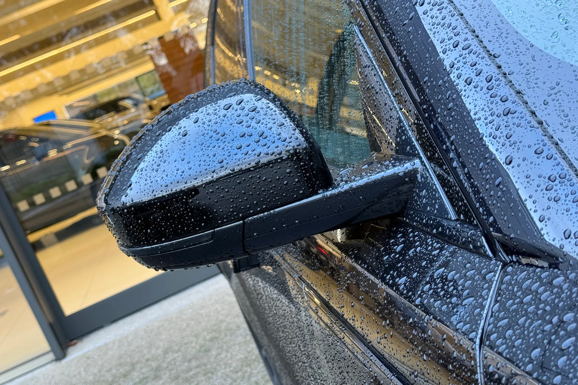 LAND ROVER RANGE ROVER VELAR thumbnail image number 53