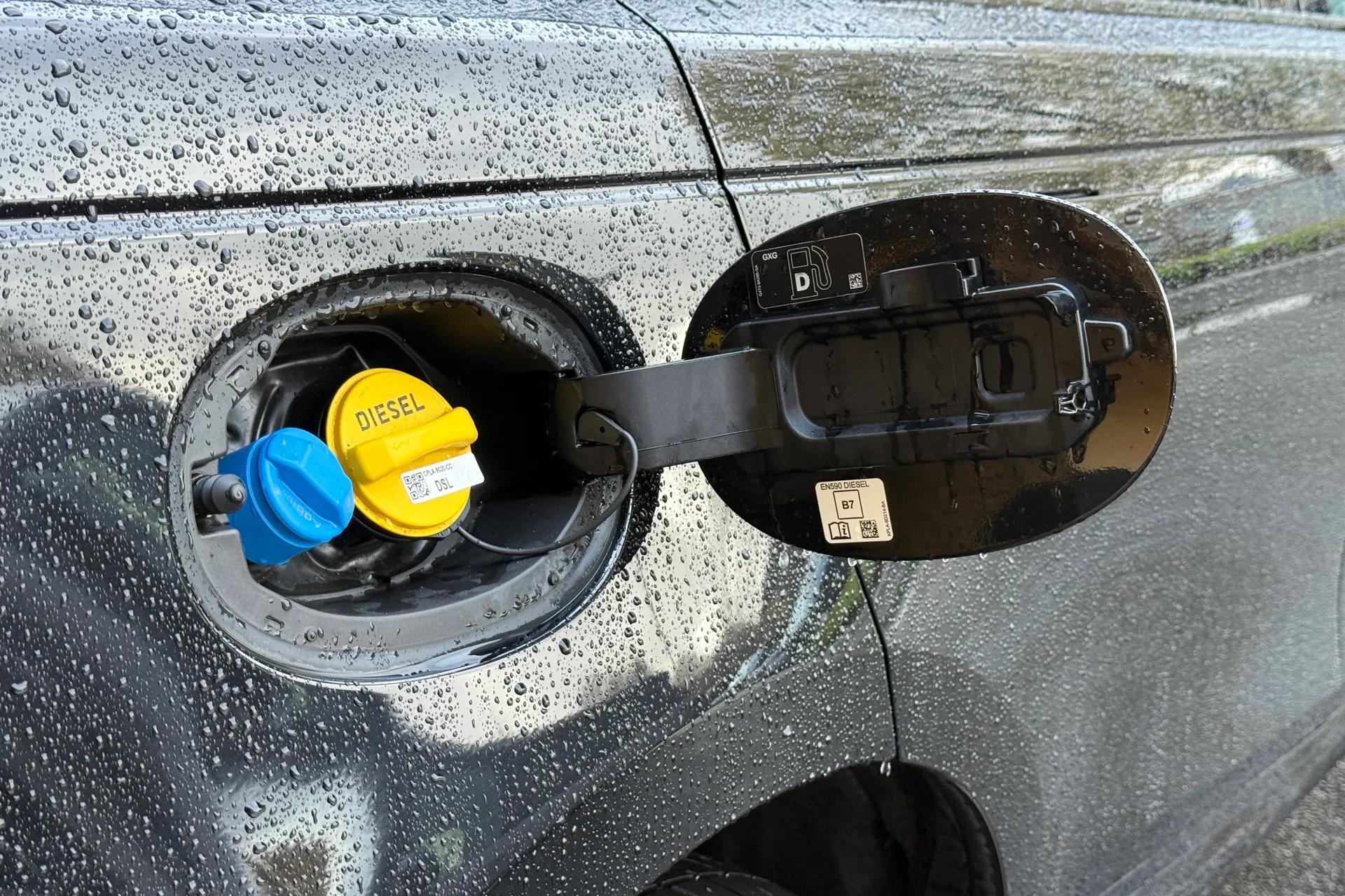 LAND ROVER RANGE ROVER VELAR thumbnail image number 38