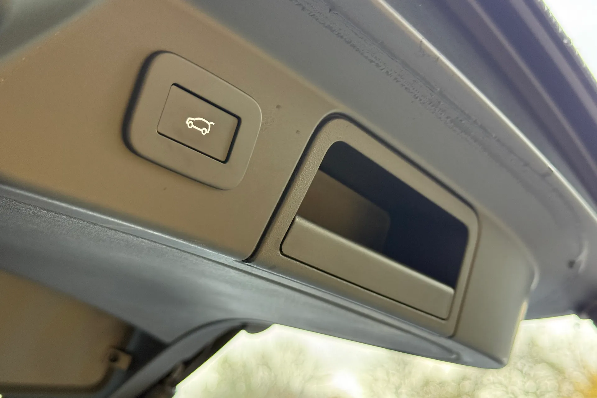 LAND ROVER RANGE ROVER VELAR thumbnail image number 41