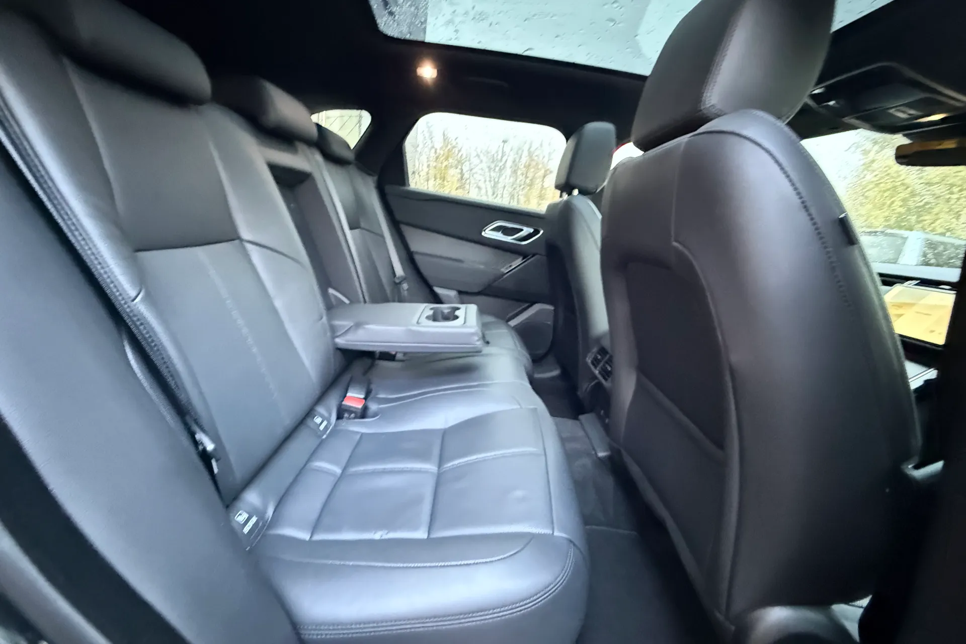 LAND ROVER RANGE ROVER VELAR thumbnail image number 40