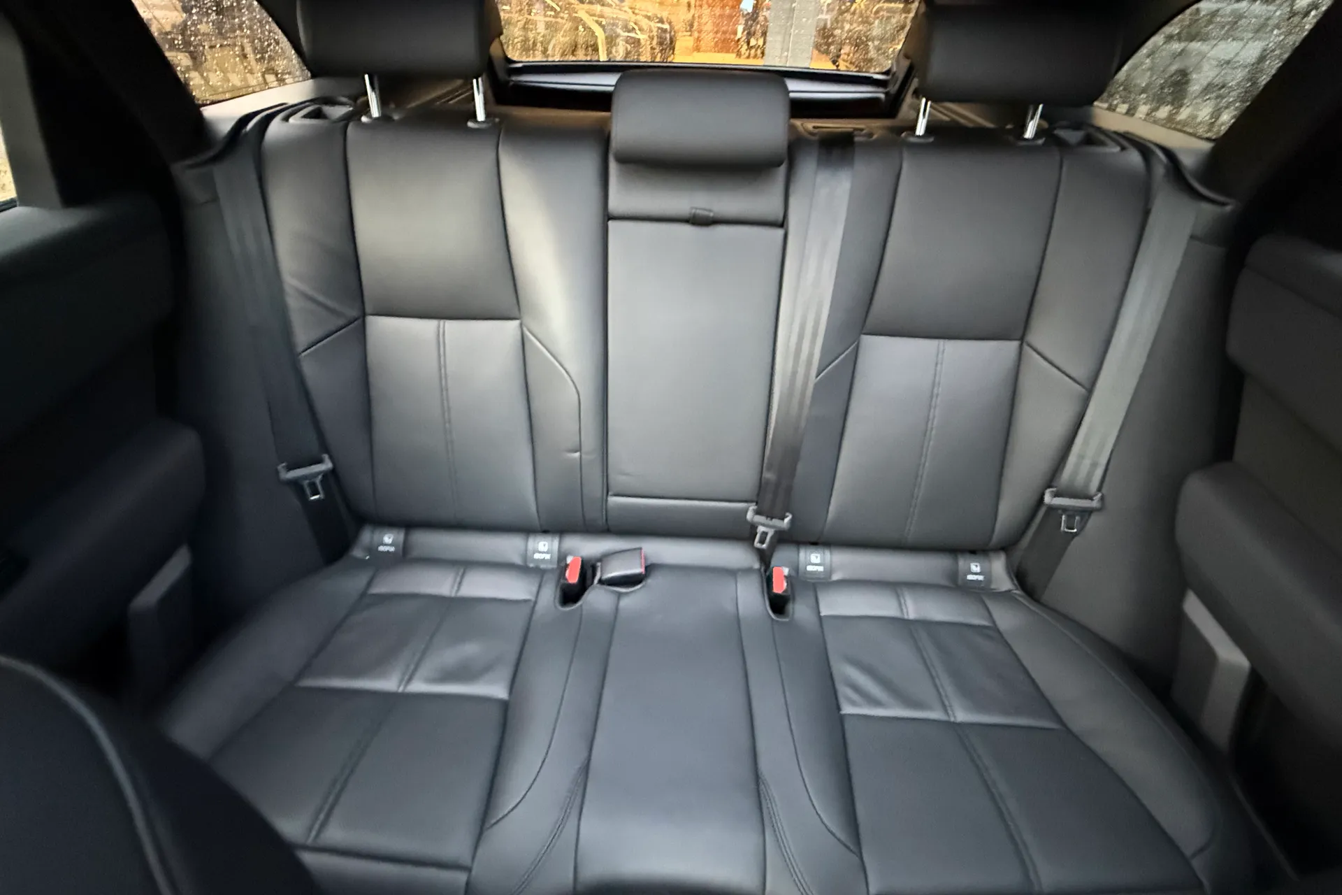 LAND ROVER RANGE ROVER VELAR thumbnail image number 11