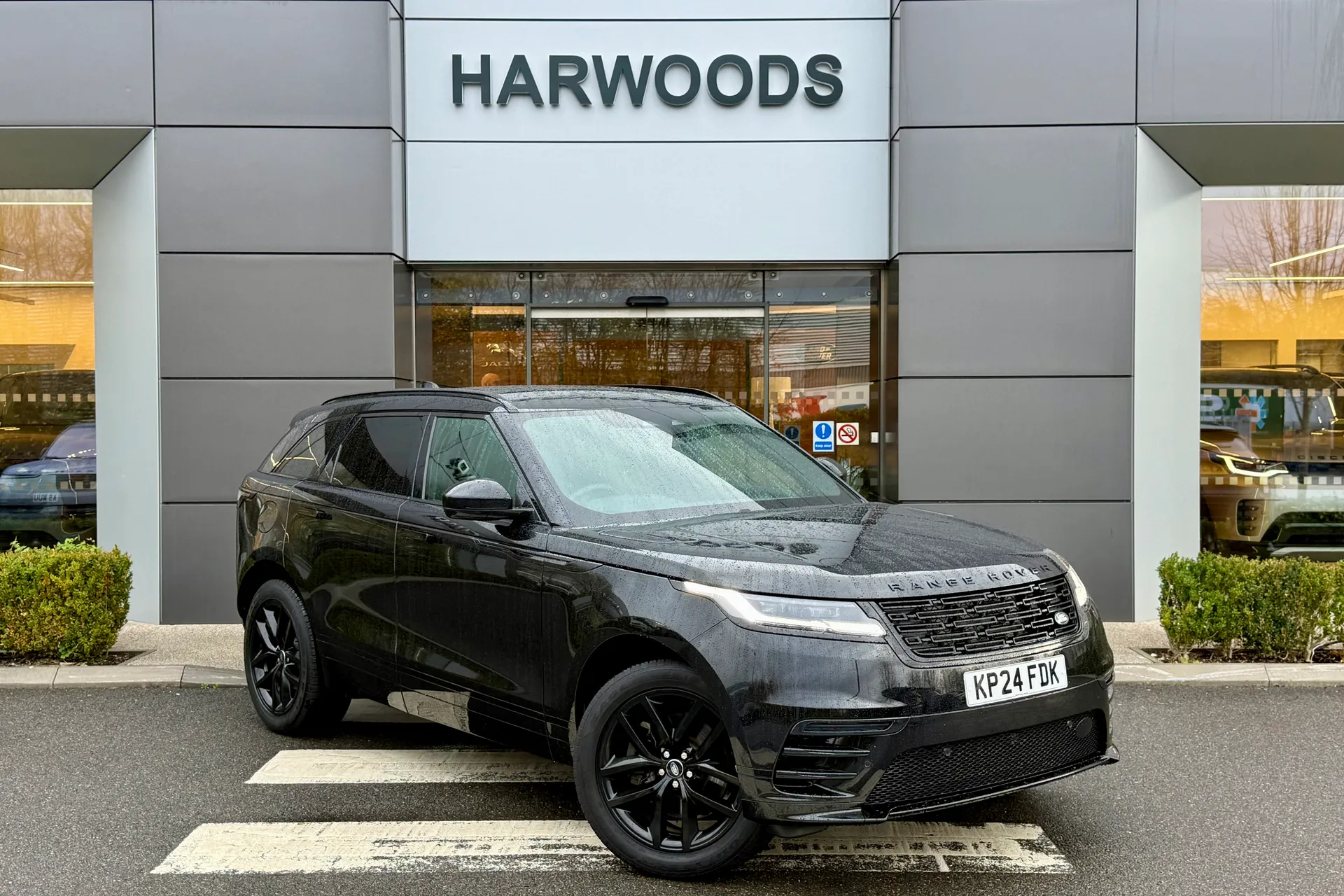 LAND ROVER RANGE ROVER VELAR focused image