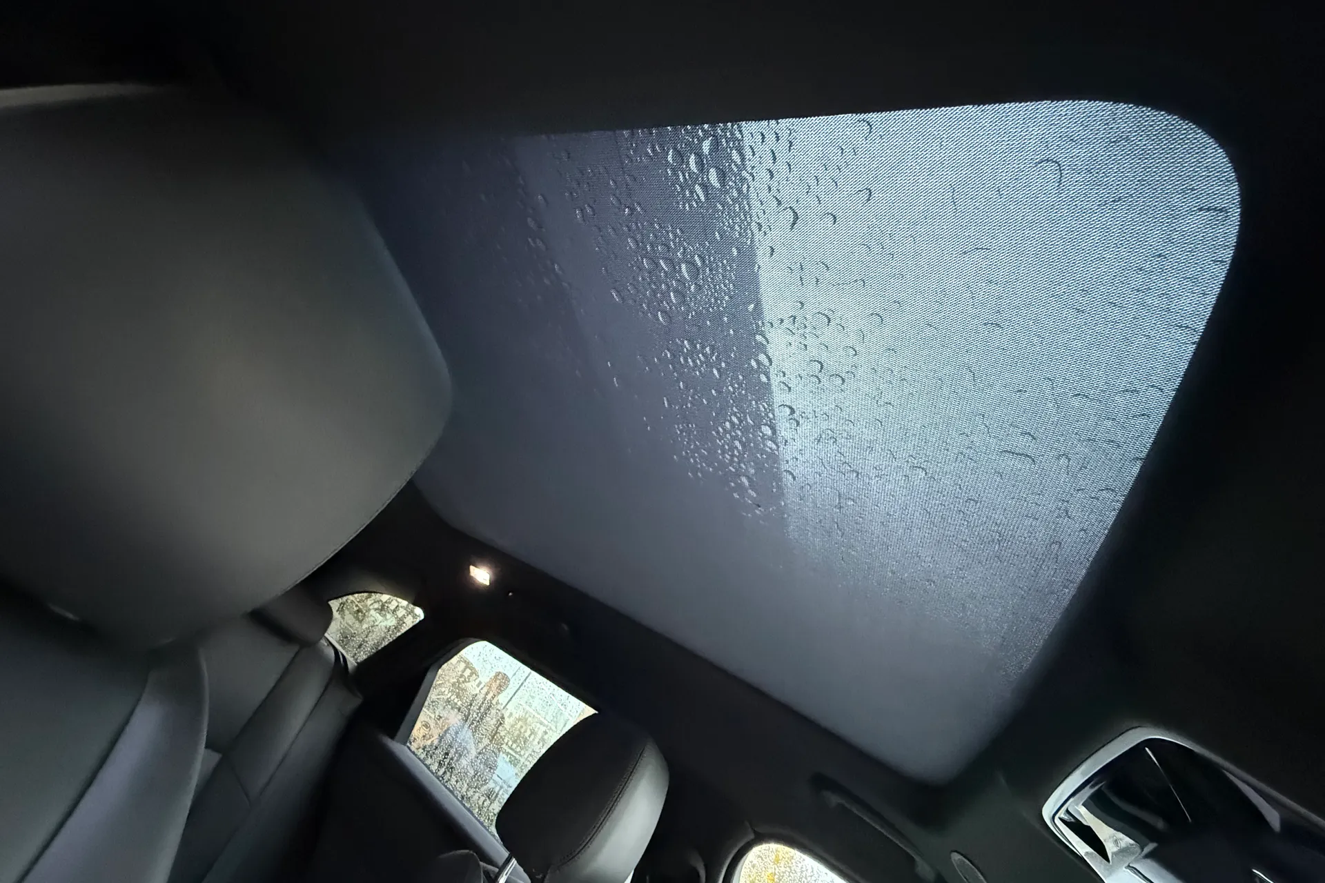 LAND ROVER RANGE ROVER VELAR thumbnail image number 36