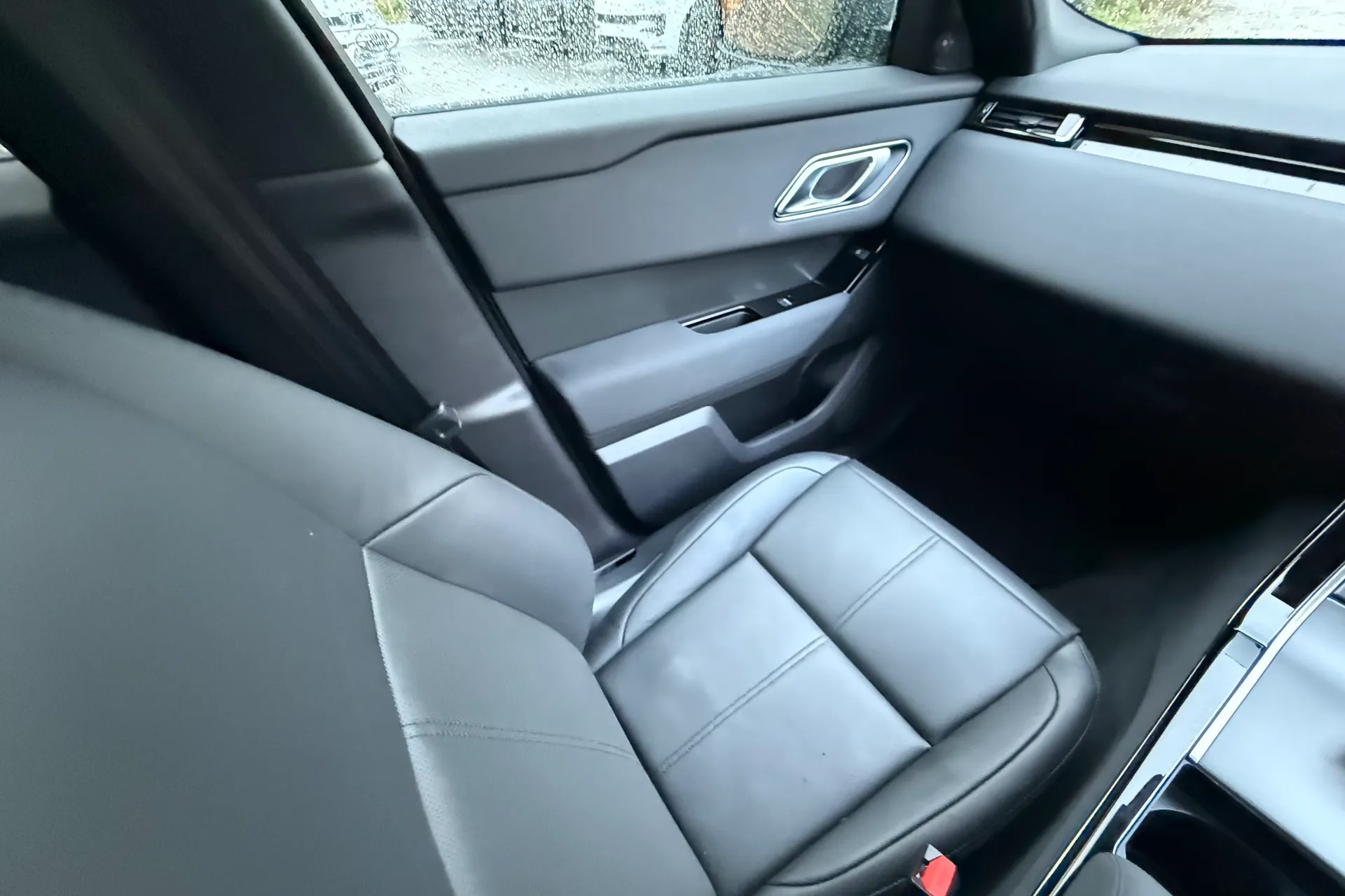 LAND ROVER RANGE ROVER VELAR thumbnail image number 12