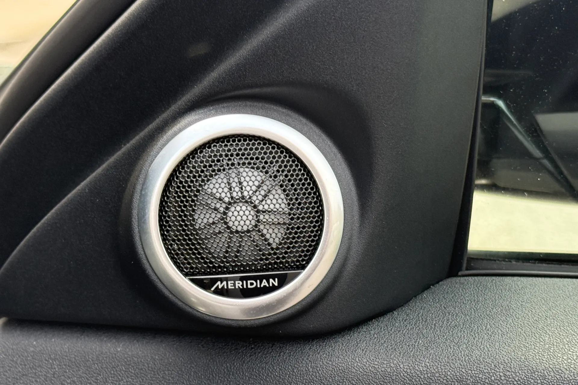 LAND ROVER RANGE ROVER EVOQUE thumbnail image number 41