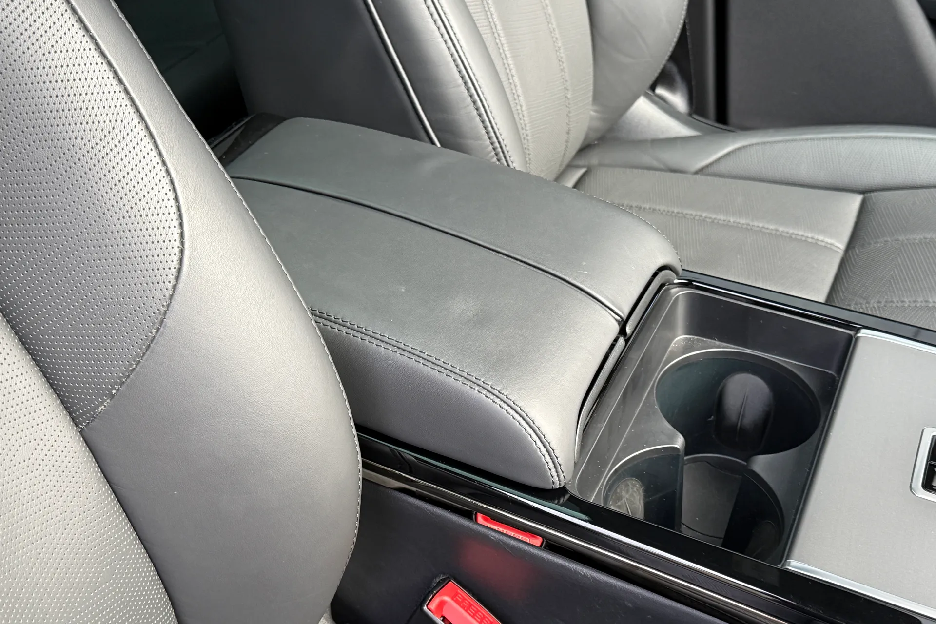 LAND ROVER RANGE ROVER EVOQUE thumbnail image number 34