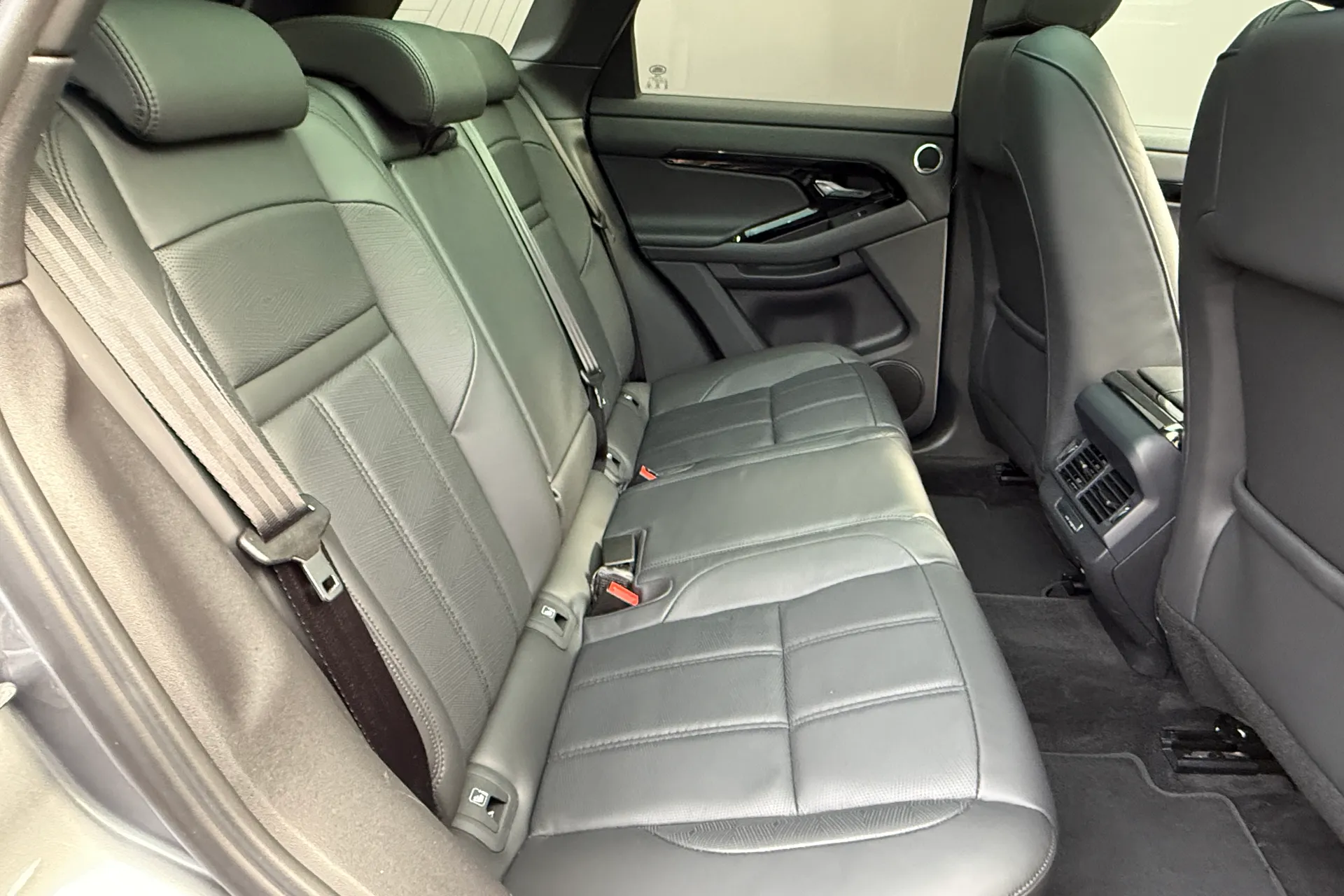 LAND ROVER RANGE ROVER EVOQUE thumbnail image number 26