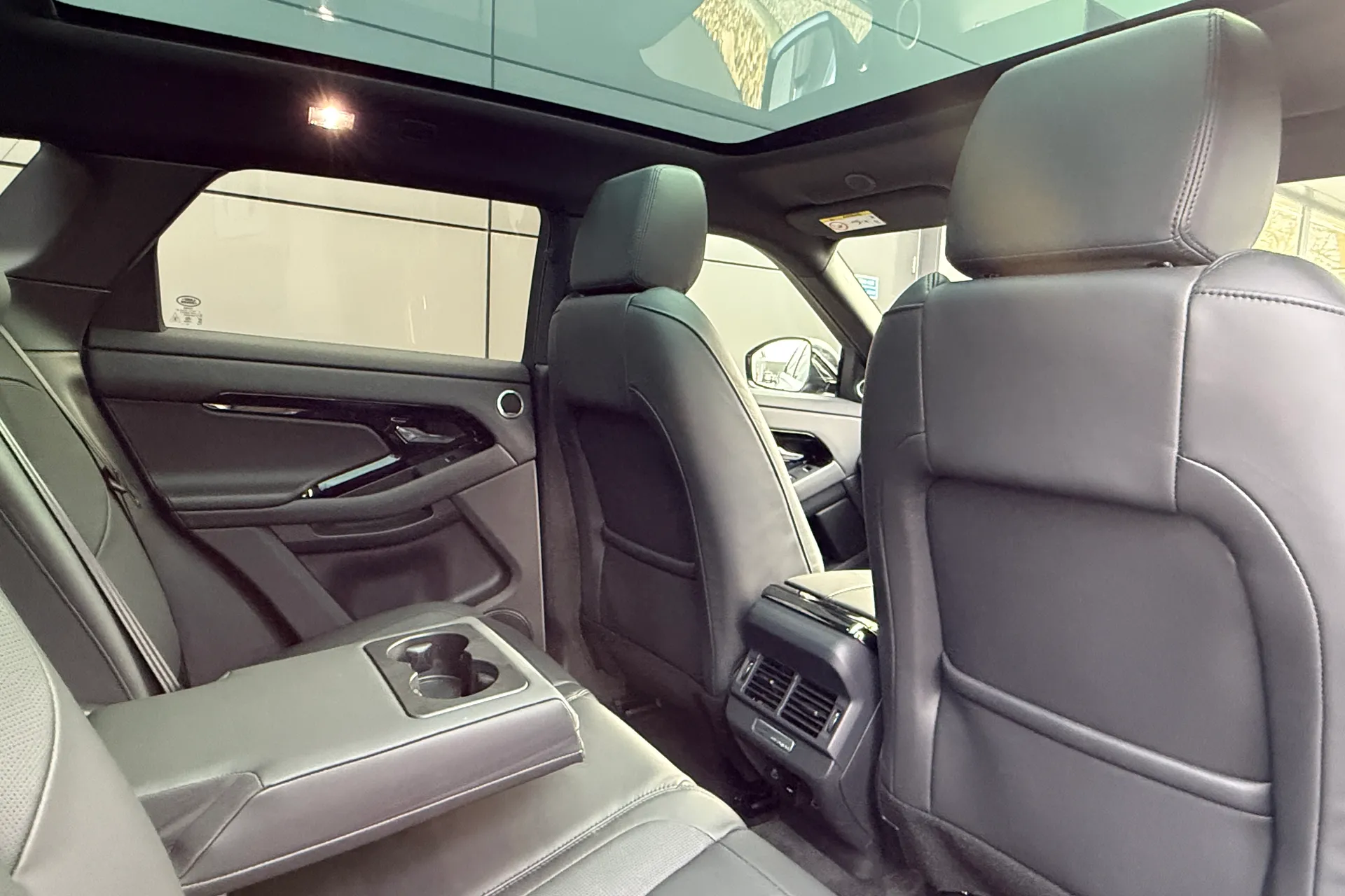 LAND ROVER RANGE ROVER EVOQUE thumbnail image number 27