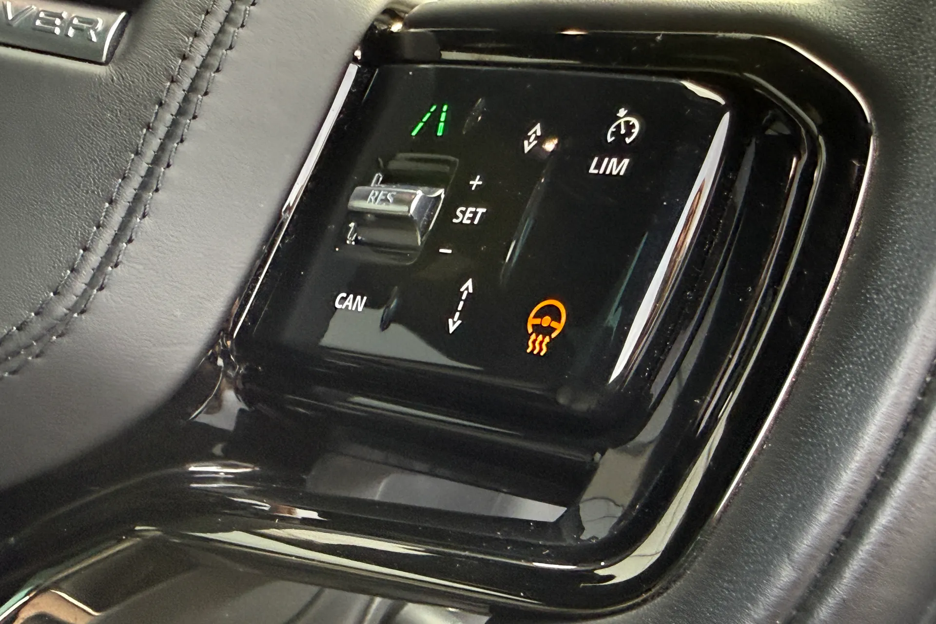 LAND ROVER RANGE ROVER EVOQUE thumbnail image number 39