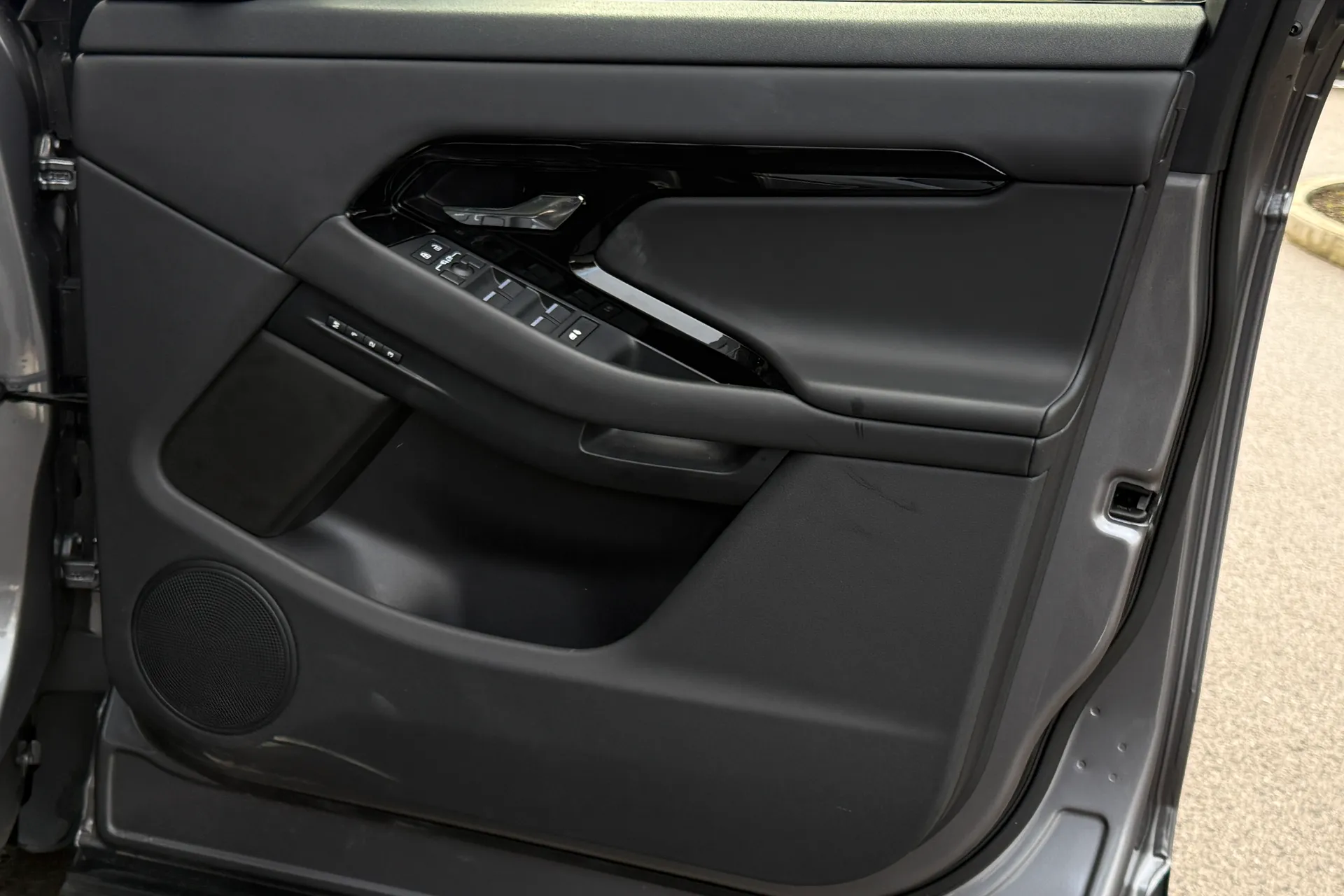 LAND ROVER RANGE ROVER EVOQUE thumbnail image number 42