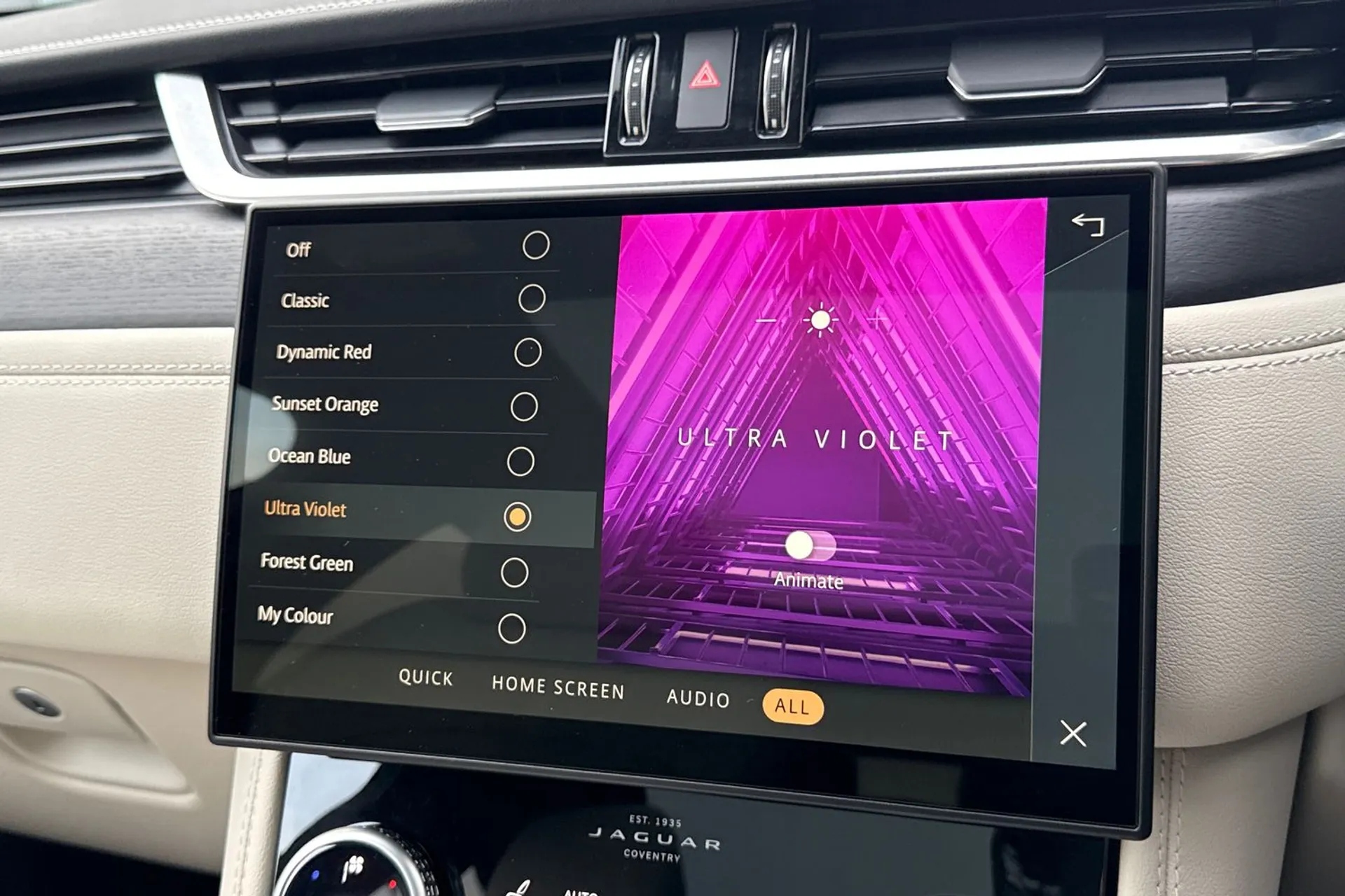 Jaguar F-PACE thumbnail image number 62