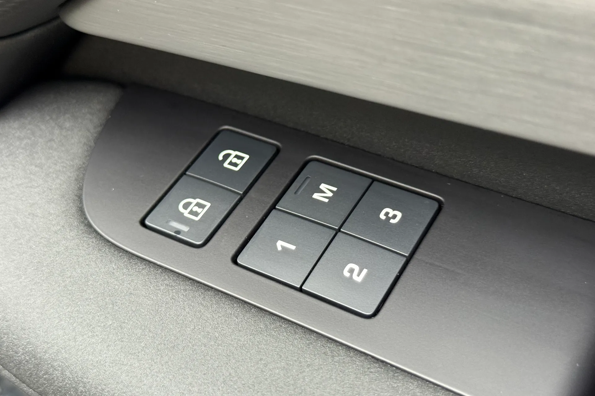 LAND ROVER DISCOVERY thumbnail image number 55