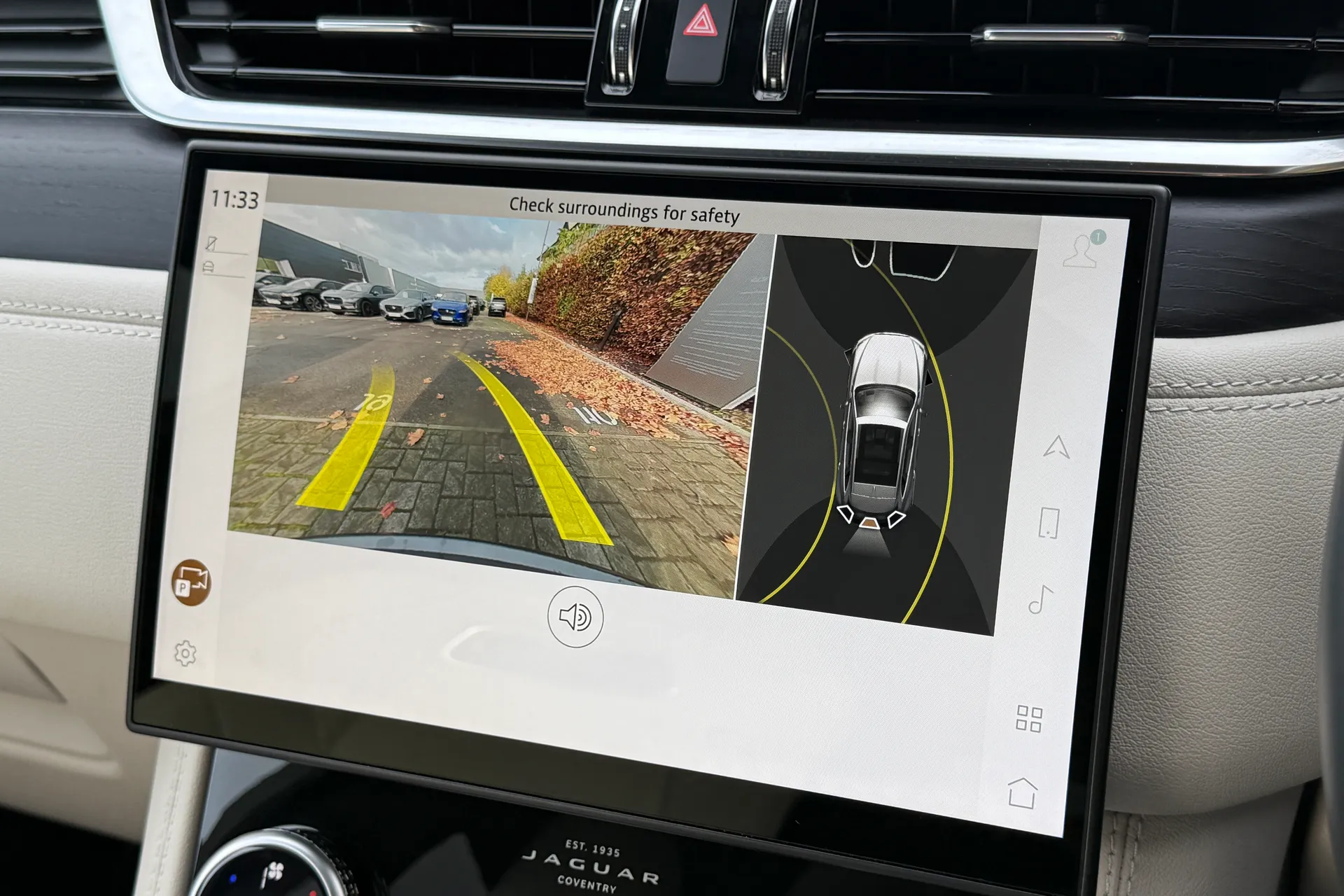 Jaguar F-PACE thumbnail image number 7