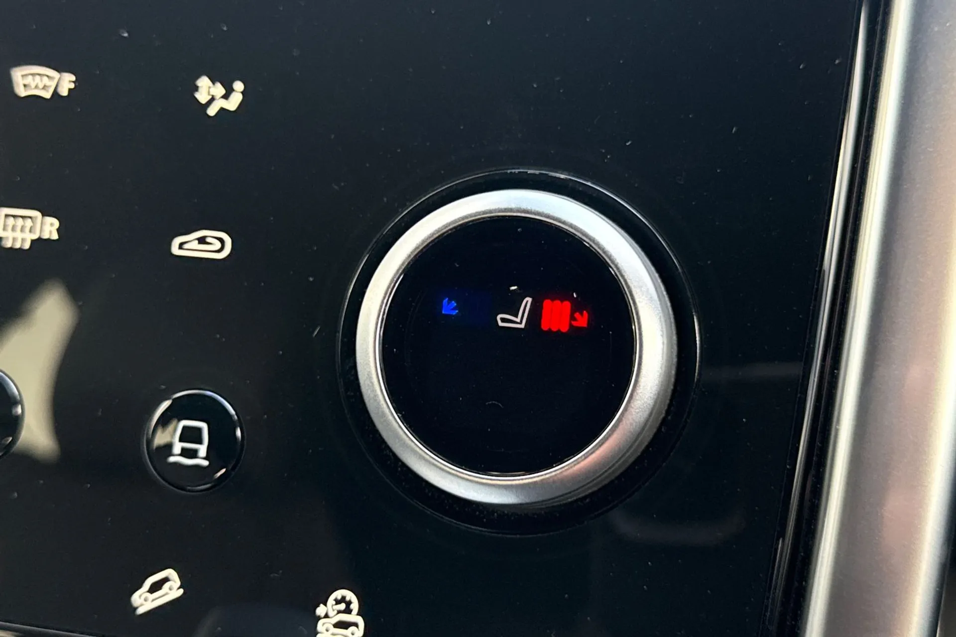 LAND ROVER DISCOVERY SPORT thumbnail image number 25