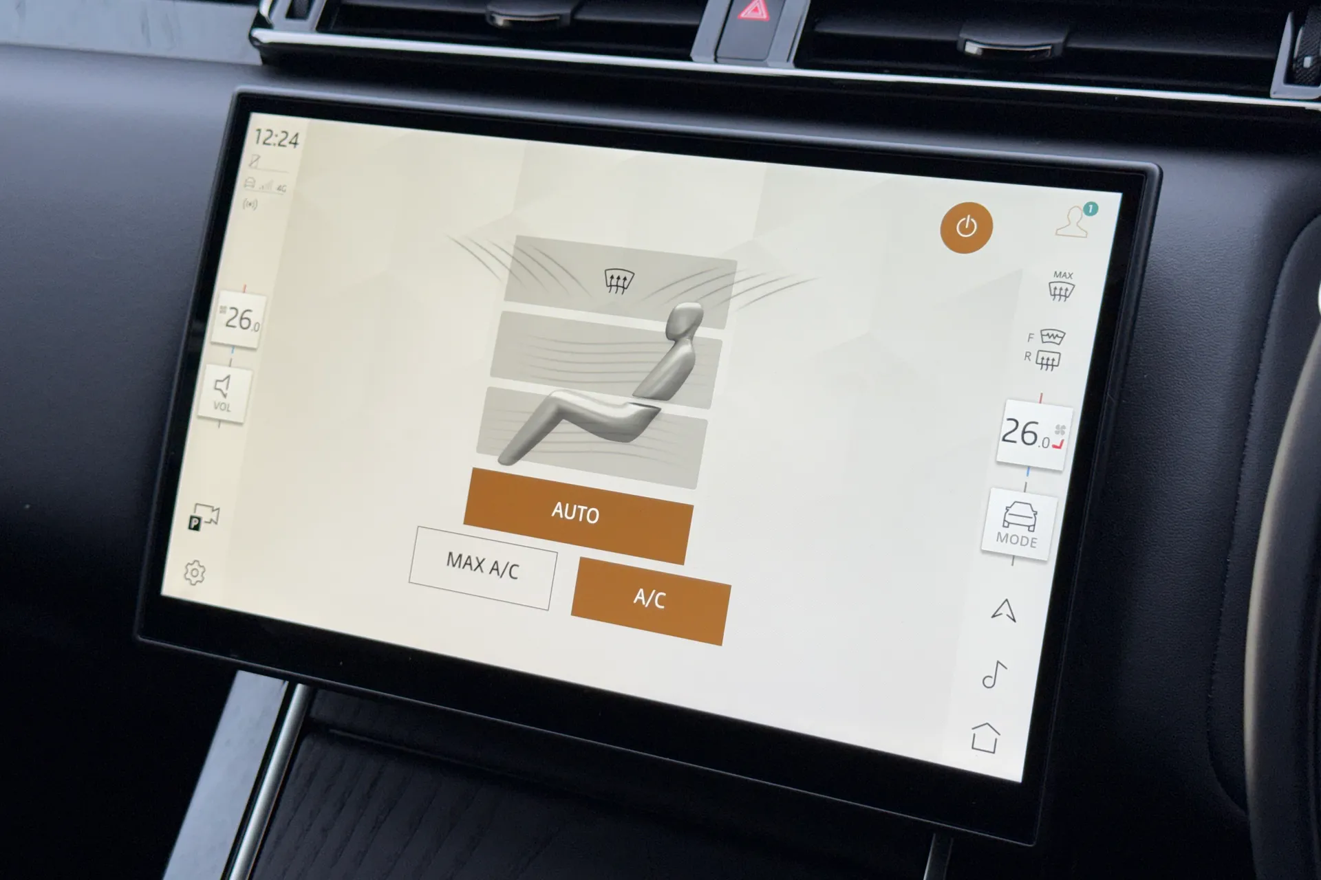 LAND ROVER RANGE ROVER VELAR thumbnail image number 18