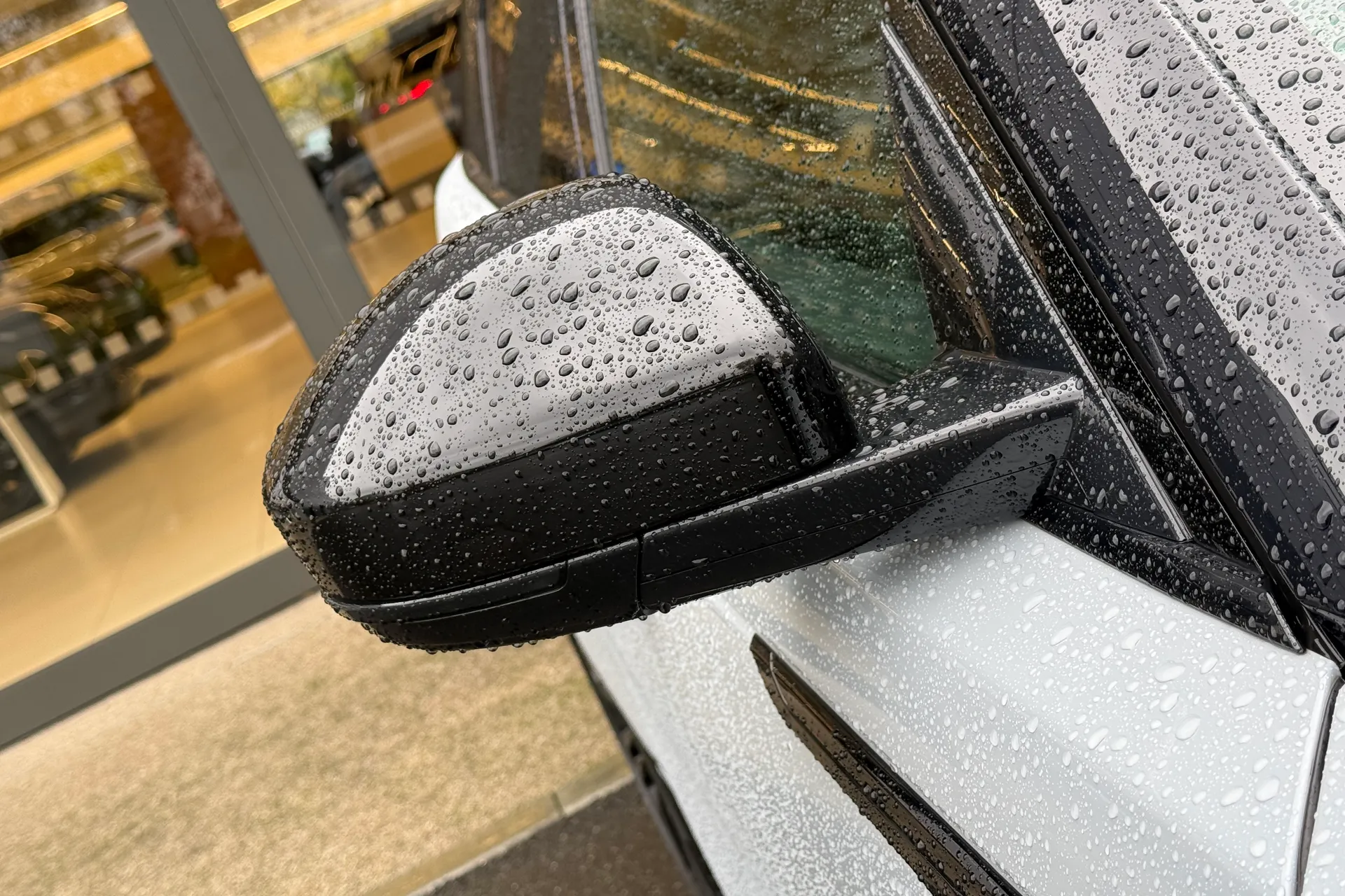 LAND ROVER RANGE ROVER VELAR thumbnail image number 53