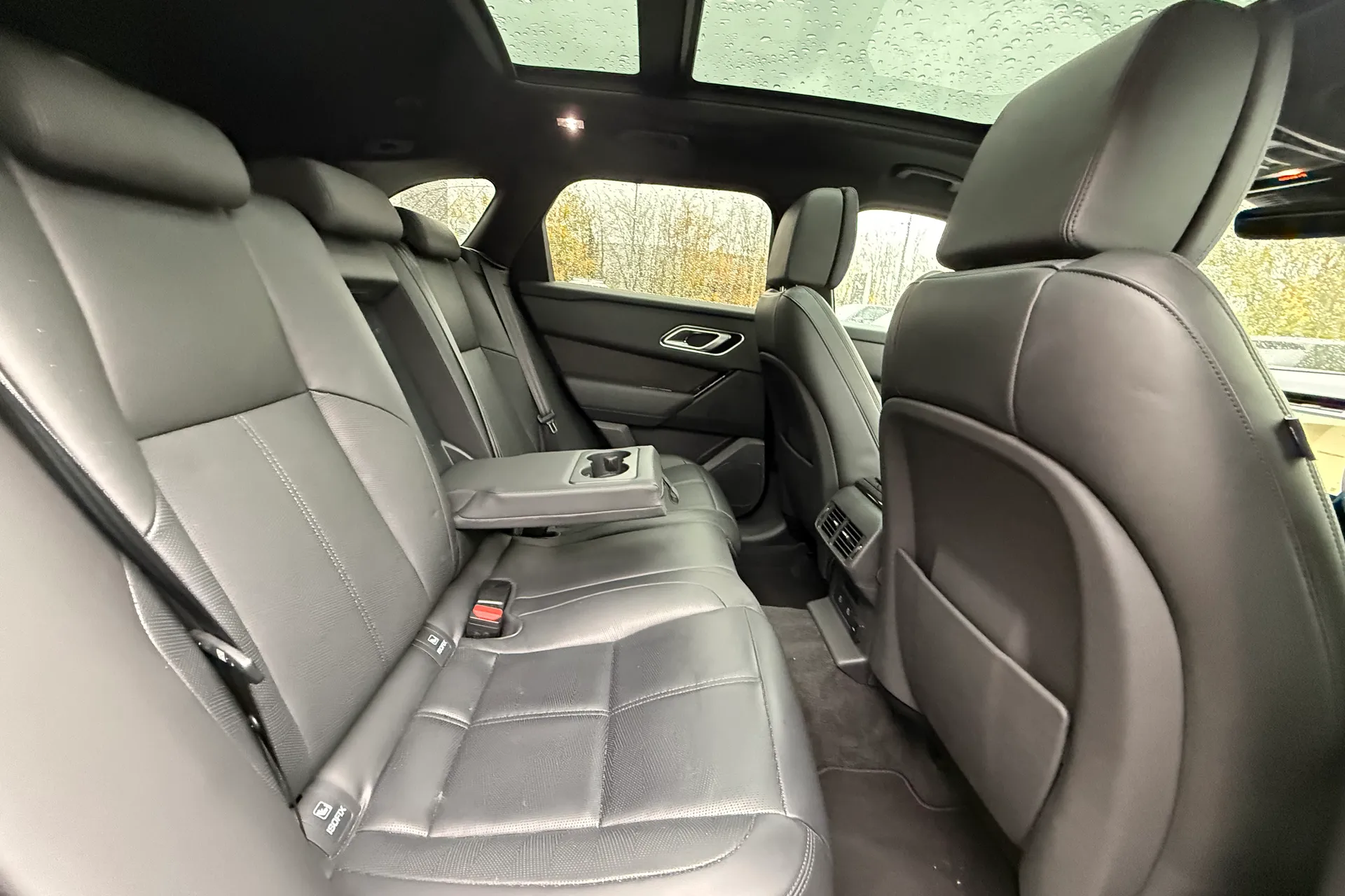 LAND ROVER RANGE ROVER VELAR thumbnail image number 40