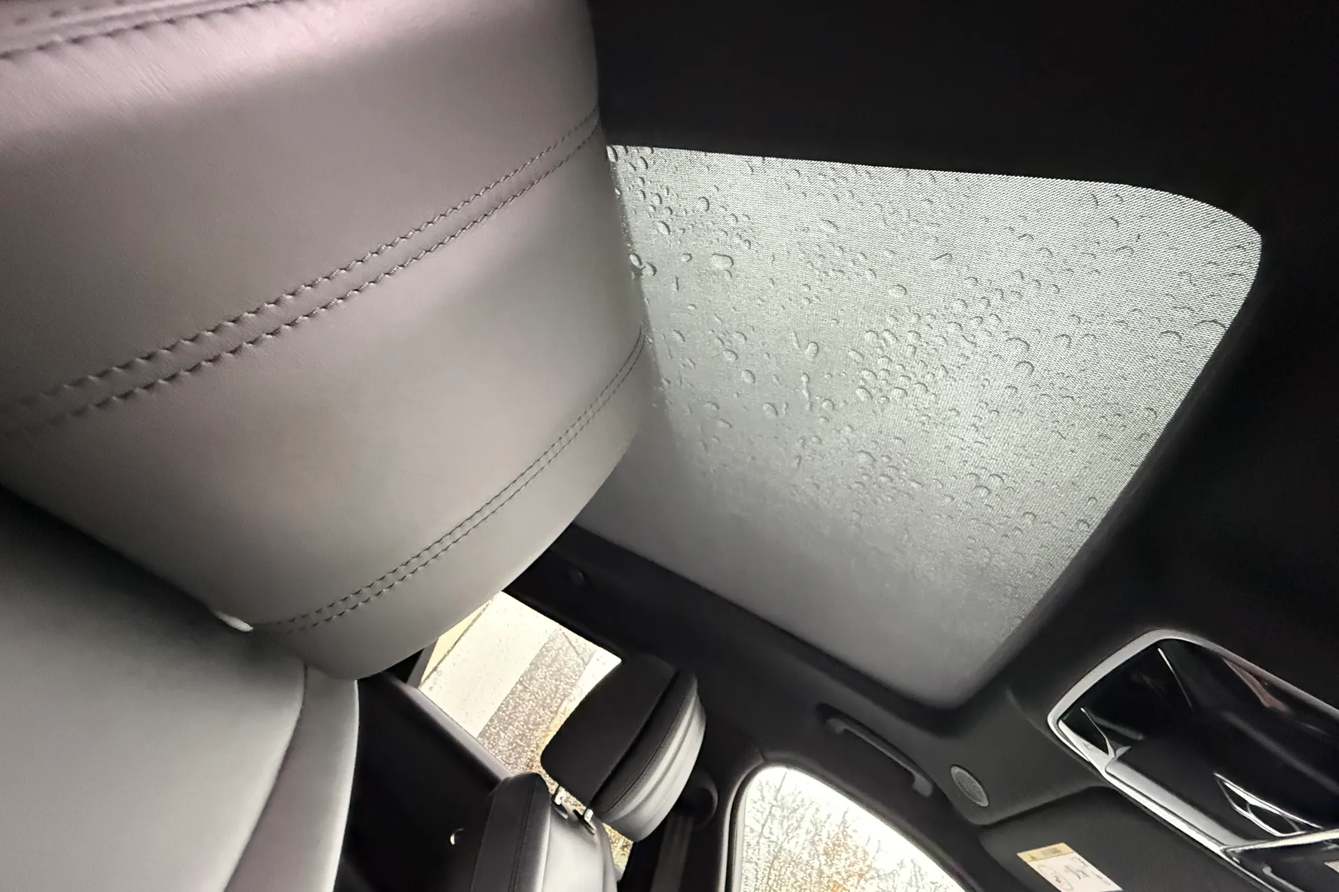 LAND ROVER RANGE ROVER VELAR thumbnail image number 36