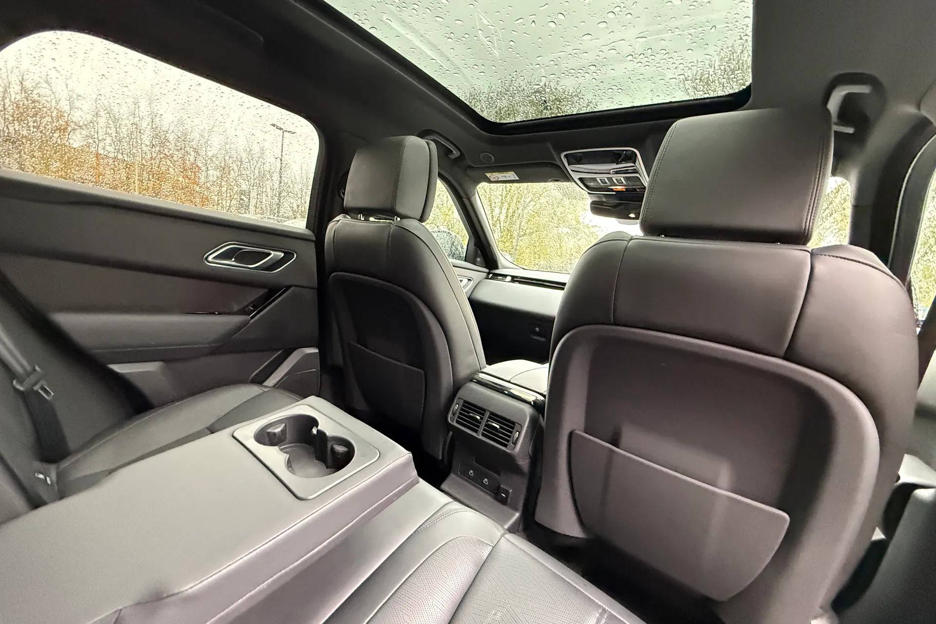 LAND ROVER RANGE ROVER VELAR thumbnail image number 42