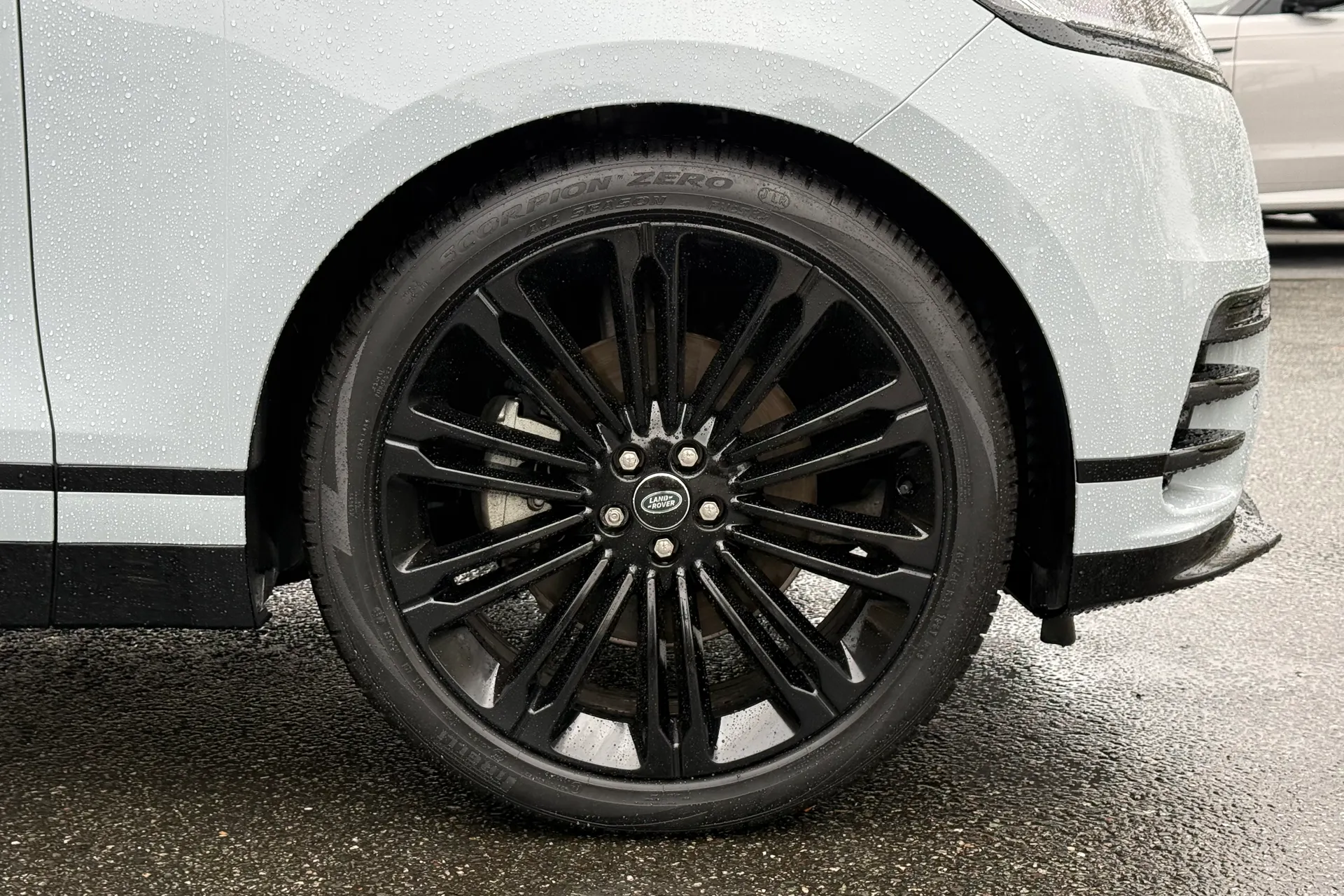 LAND ROVER RANGE ROVER VELAR thumbnail image number 23