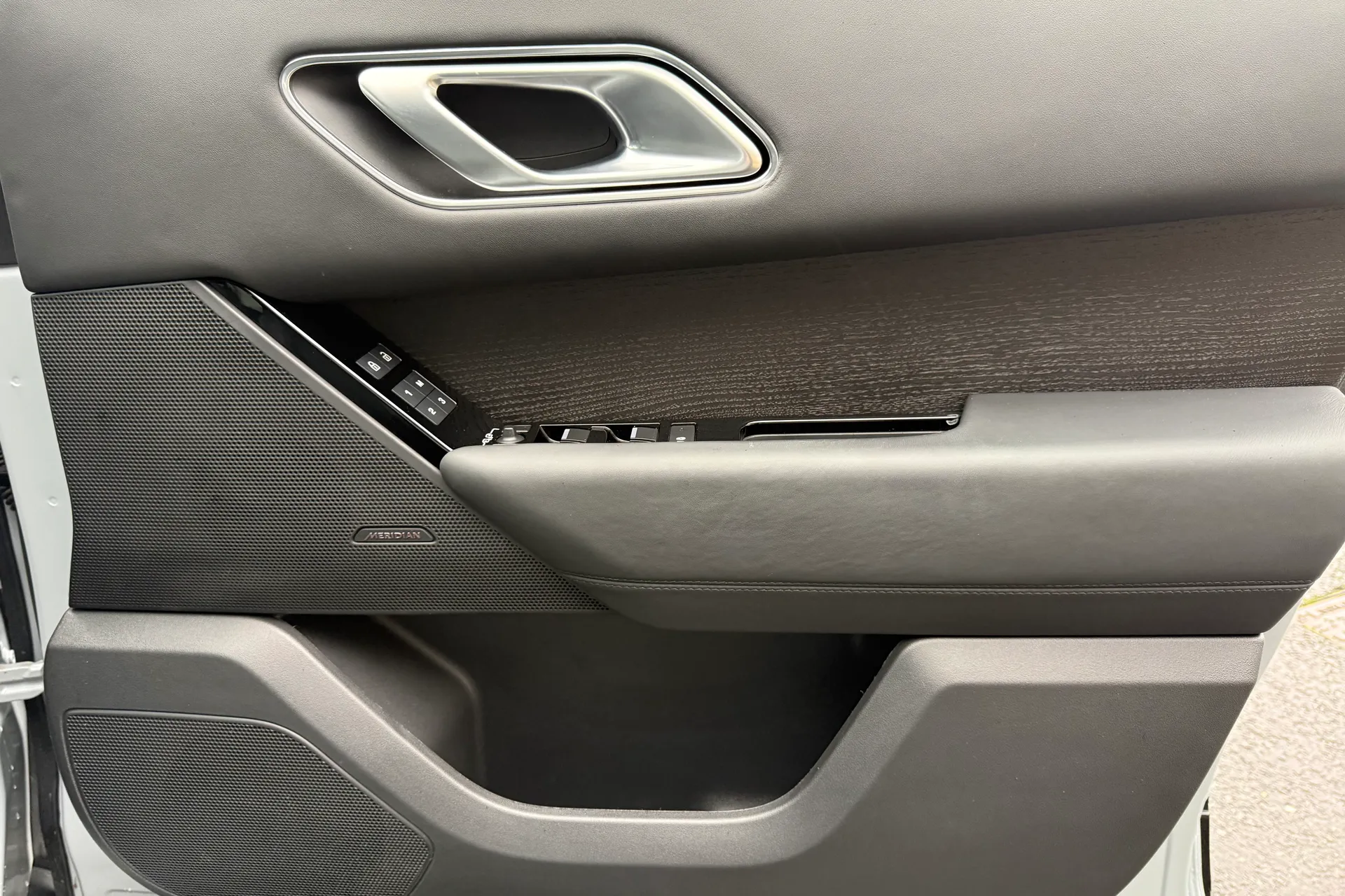 LAND ROVER RANGE ROVER VELAR thumbnail image number 50