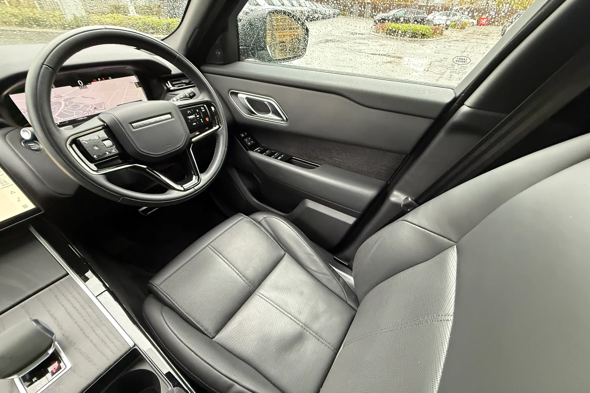 LAND ROVER RANGE ROVER VELAR thumbnail image number 13