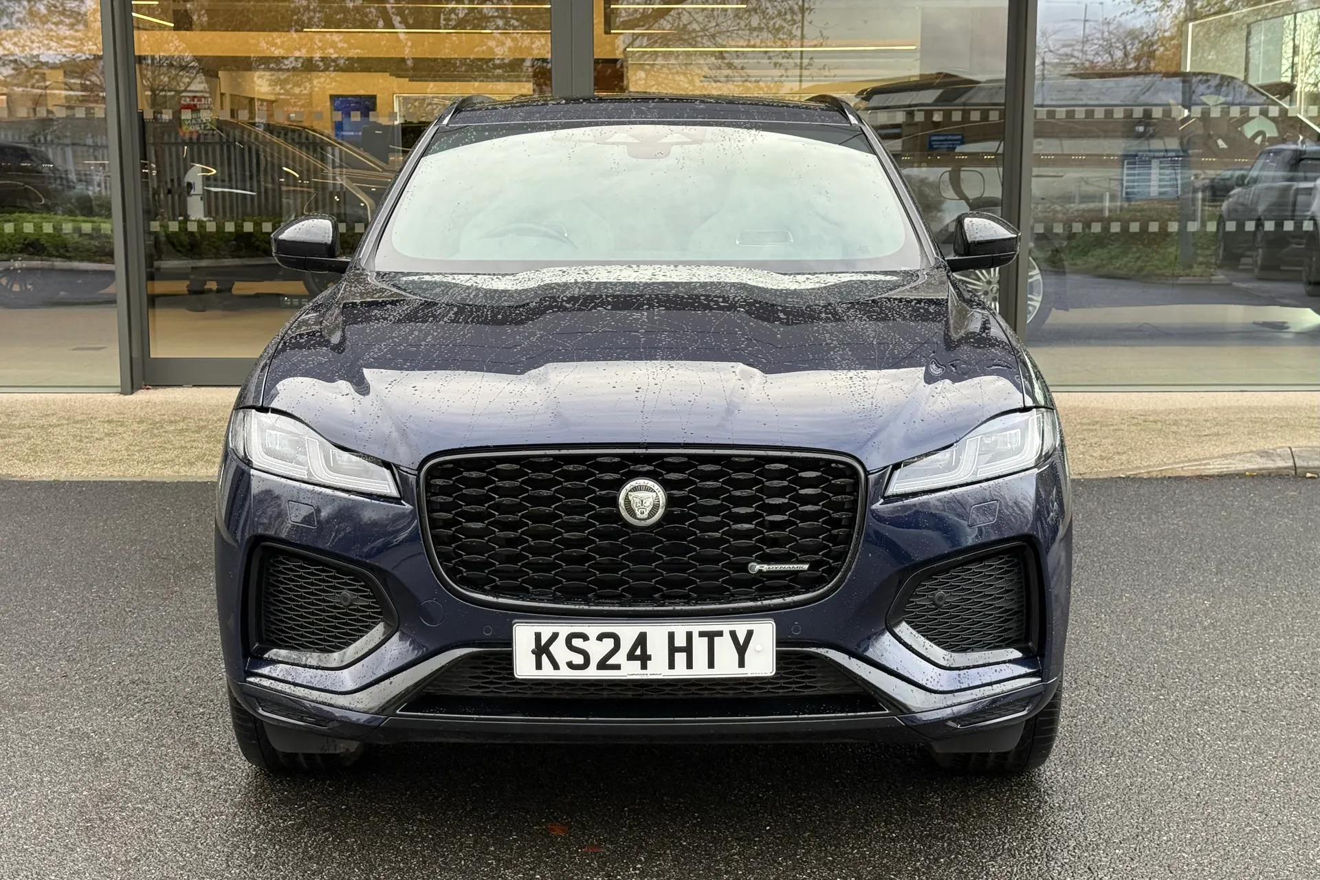 Jaguar F-PACE thumbnail image number 6