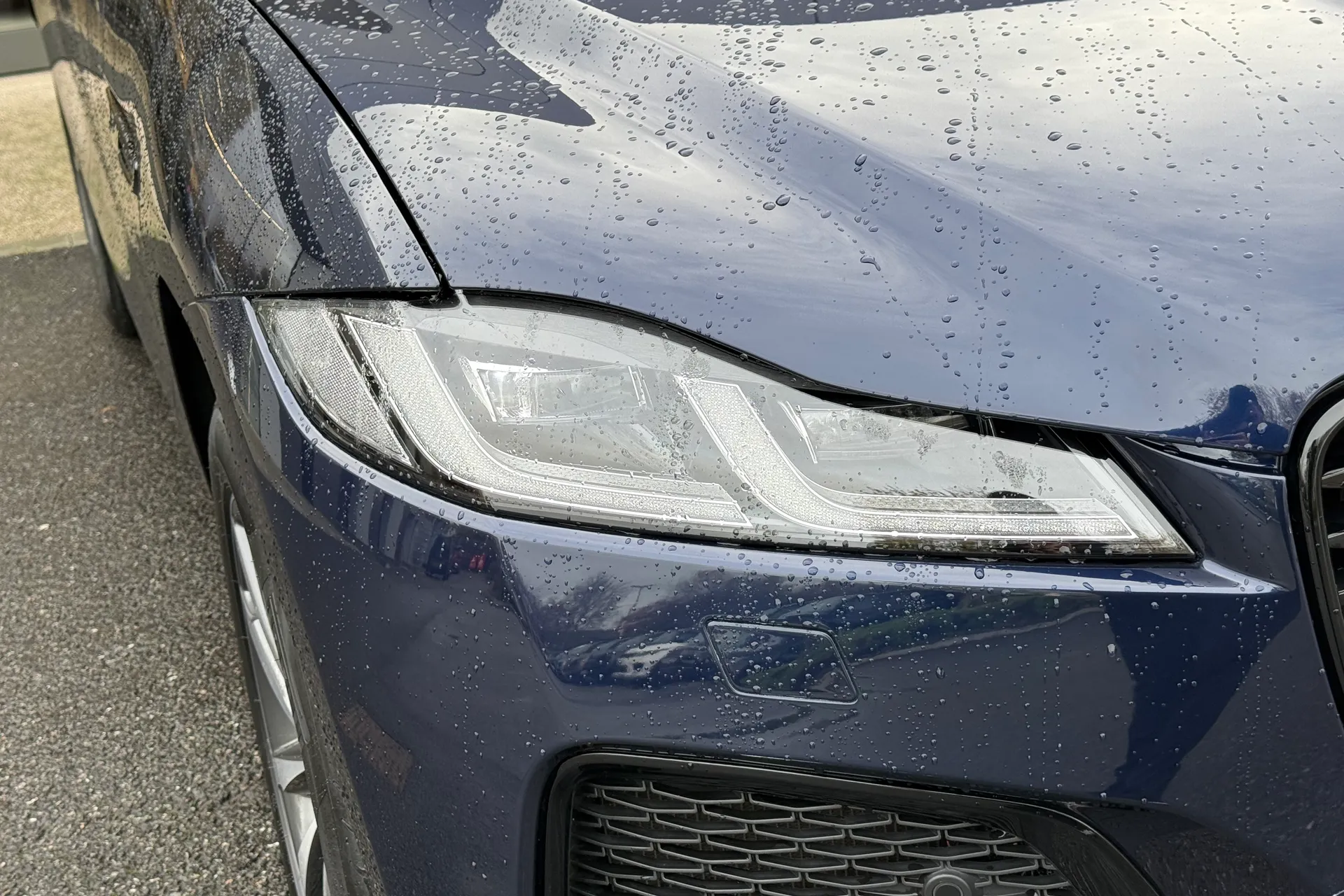 Jaguar F-PACE thumbnail image number 50