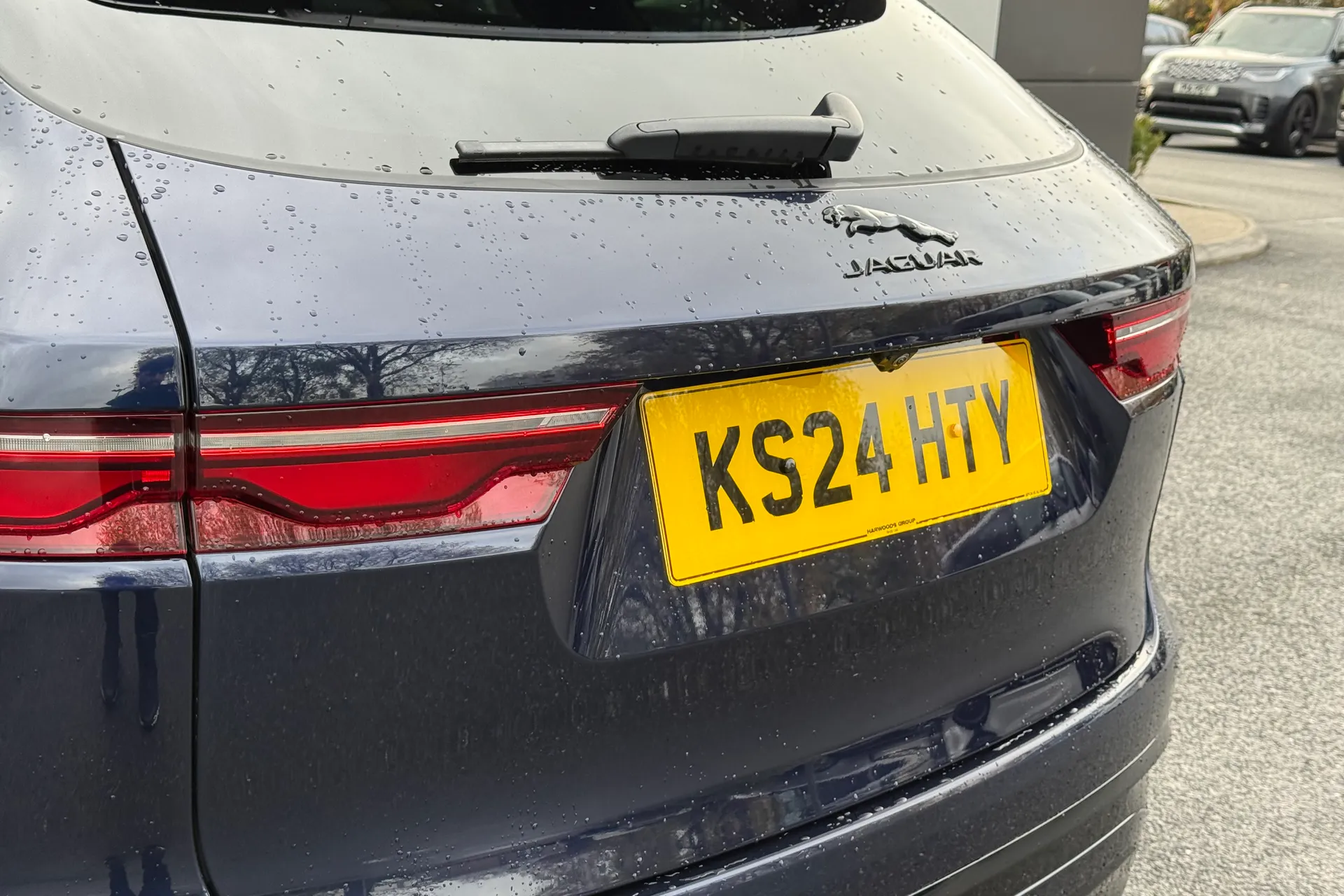 Jaguar F-PACE thumbnail image number 43