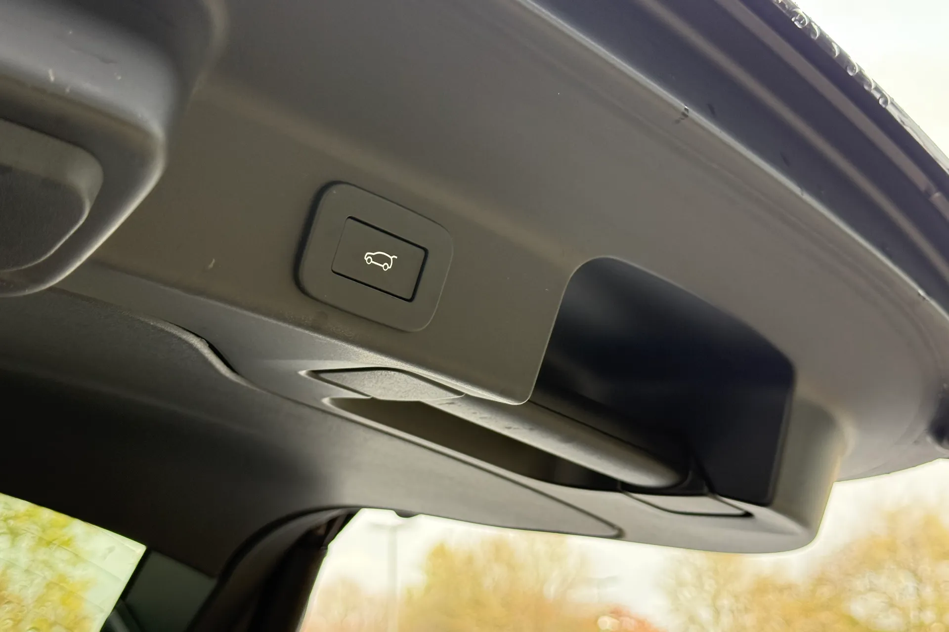 Jaguar F-PACE thumbnail image number 40