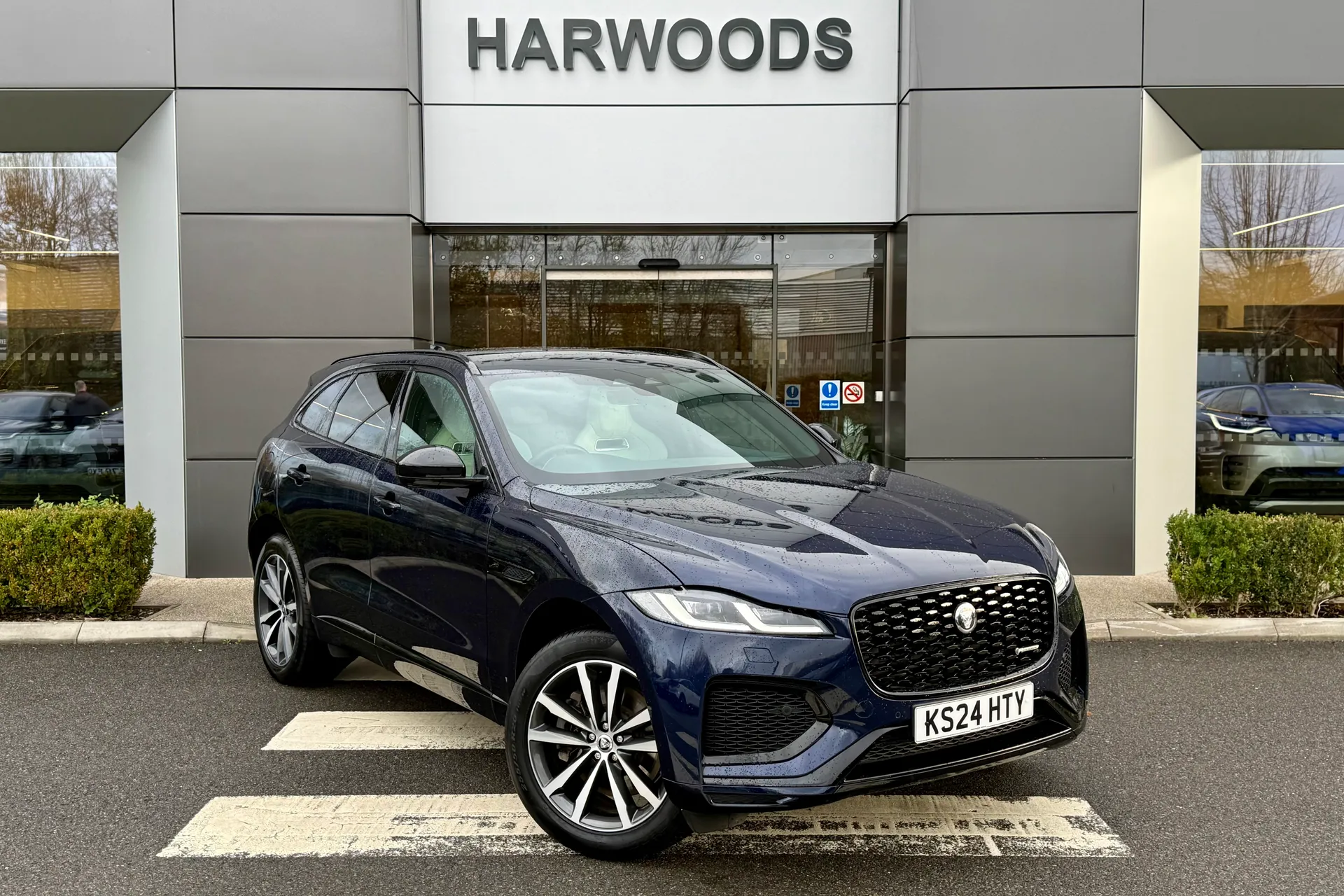 Jaguar F-PACE focused image