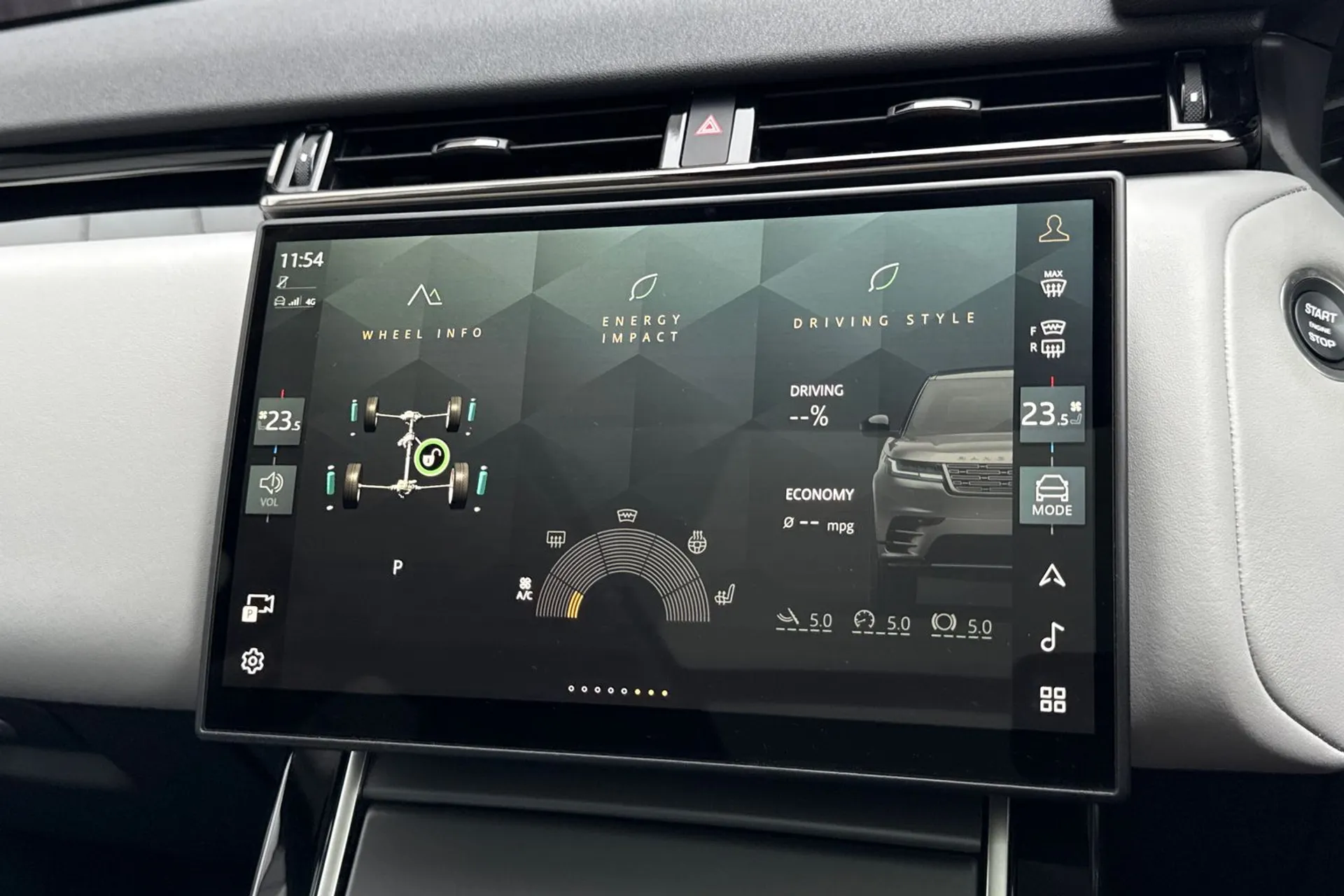 LAND ROVER RANGE ROVER VELAR thumbnail image number 62