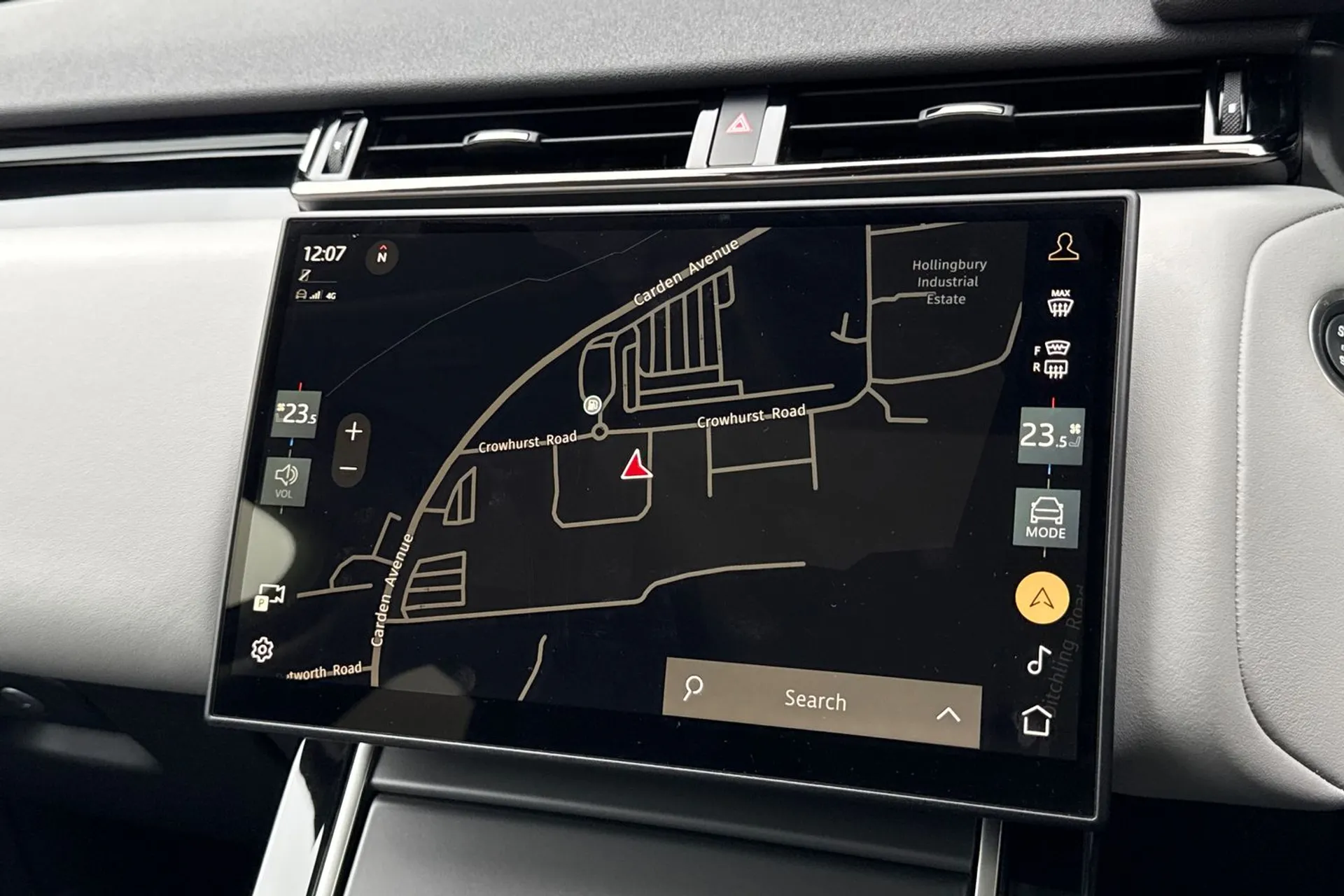 LAND ROVER RANGE ROVER VELAR thumbnail image number 6